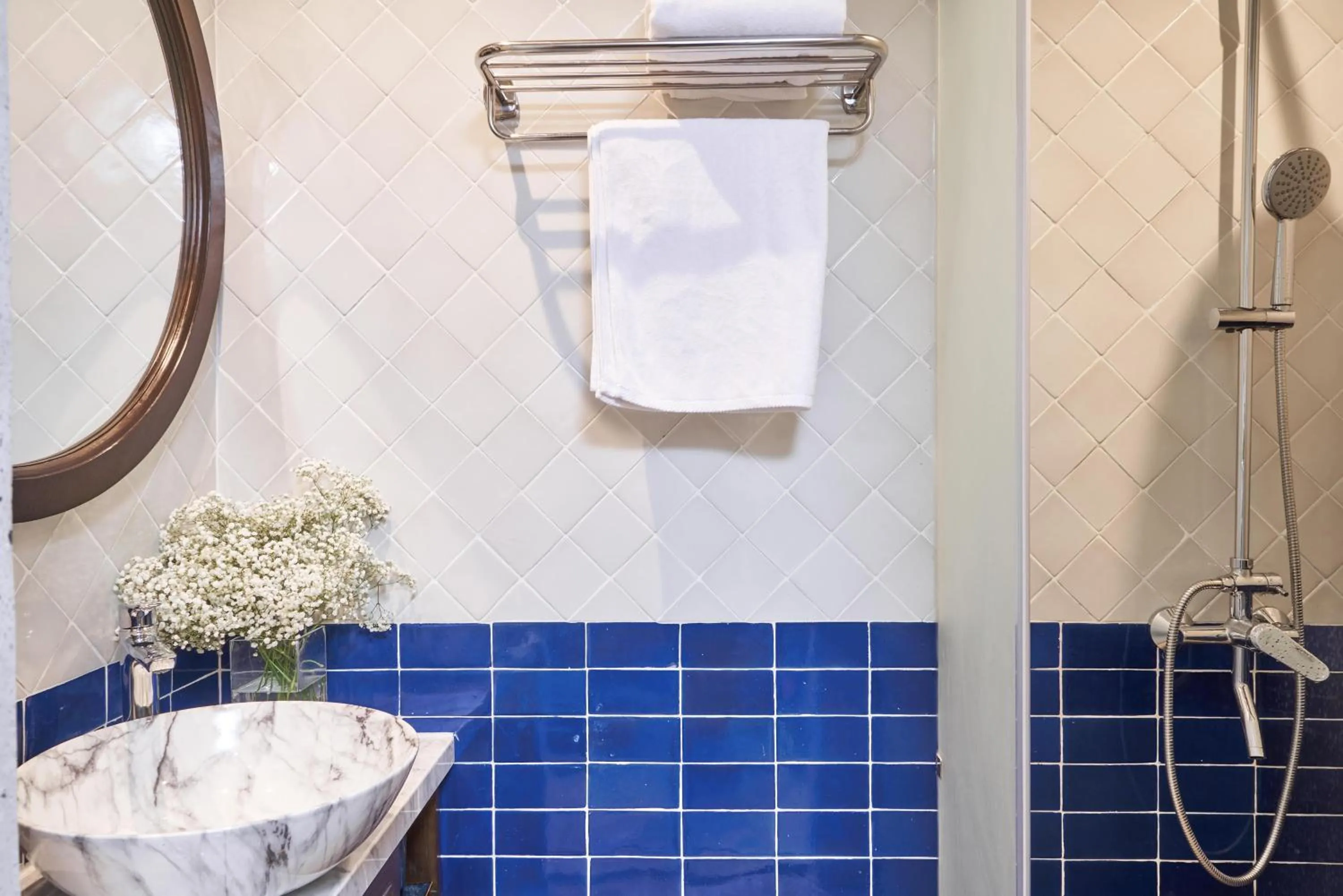 Sofiana My Khe Hotel & Spa - Rooftop Pool Bar - Free 01 Draught Beer and 20-minute Spa per Room