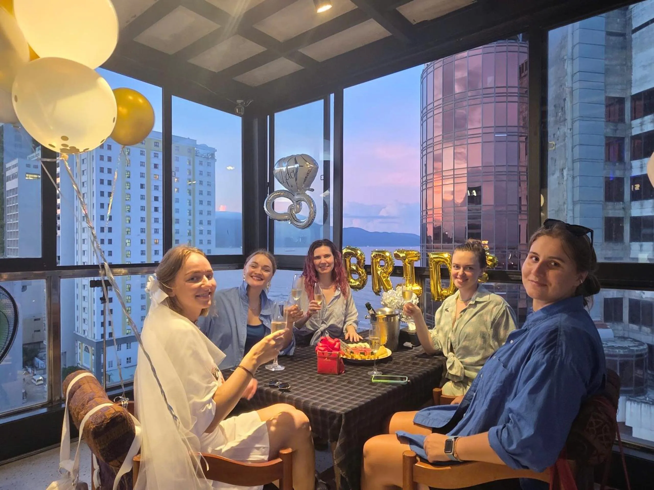 Sofiana My Khe Hotel & Spa - Rooftop Pool Bar - Free 01 Draught Beer and 20-minute Spa per Room