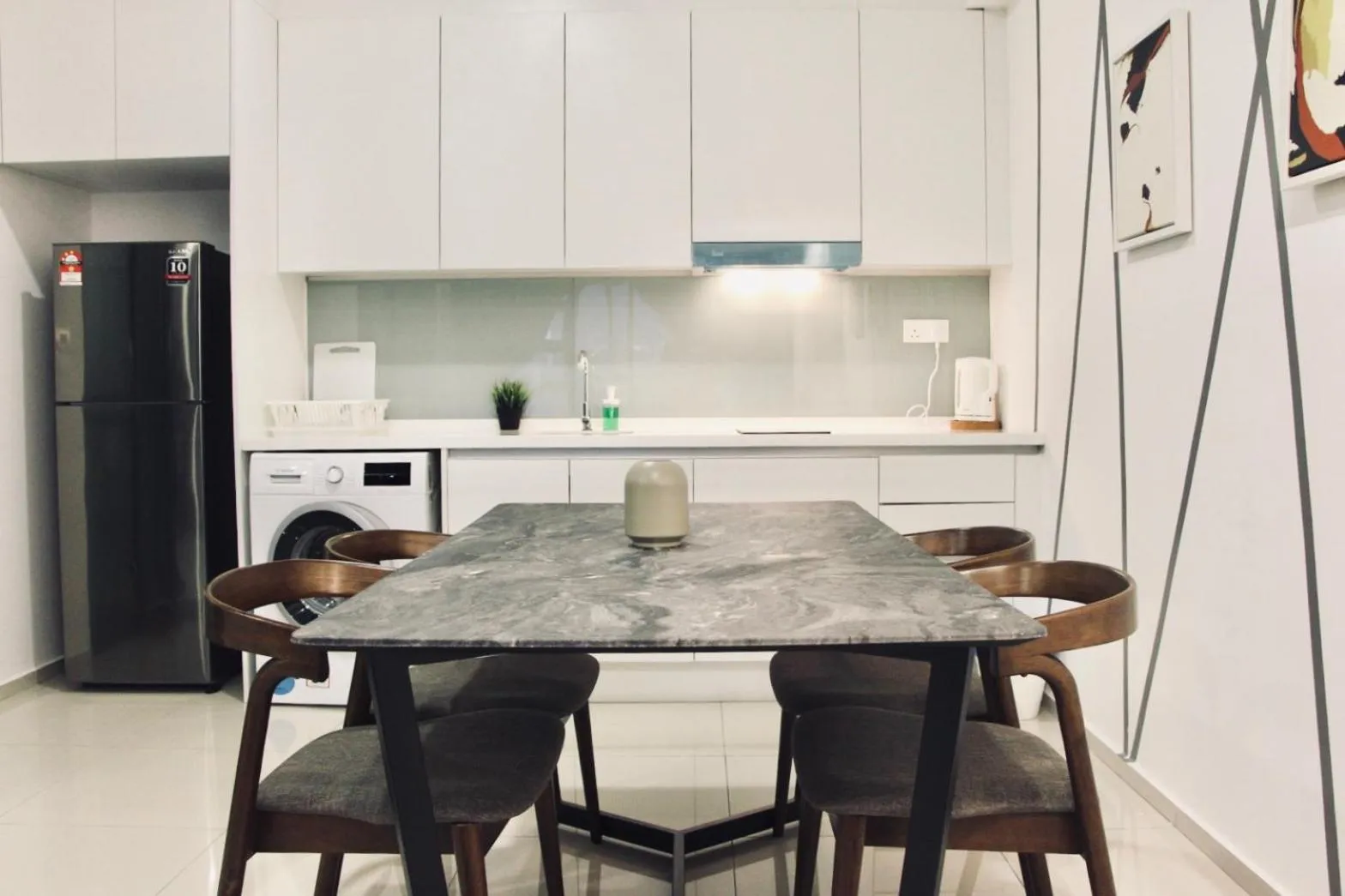 Dining area in EkoCheras Suite by MOKA