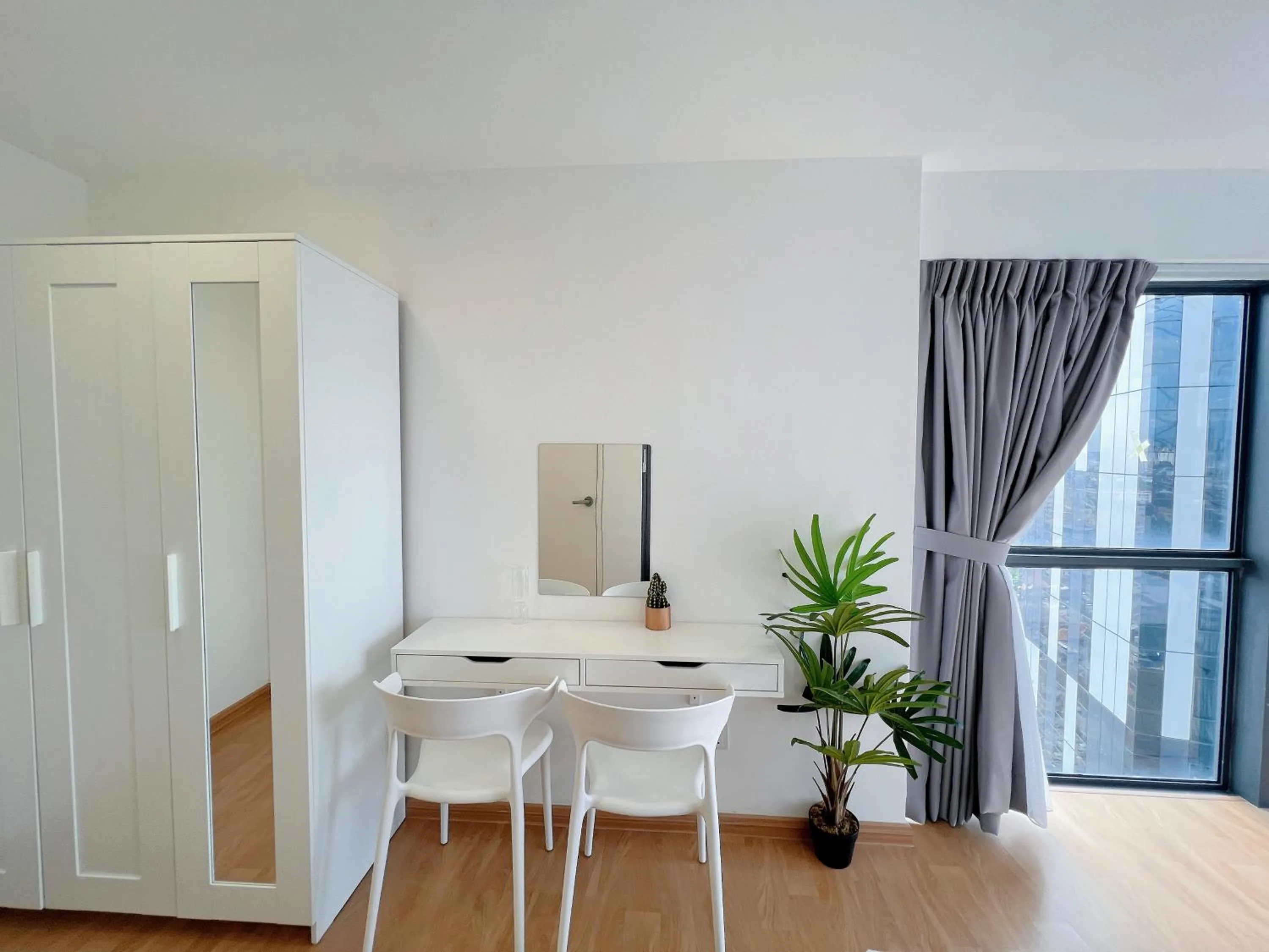 wardrobe in EkoCheras Suite by MOKA