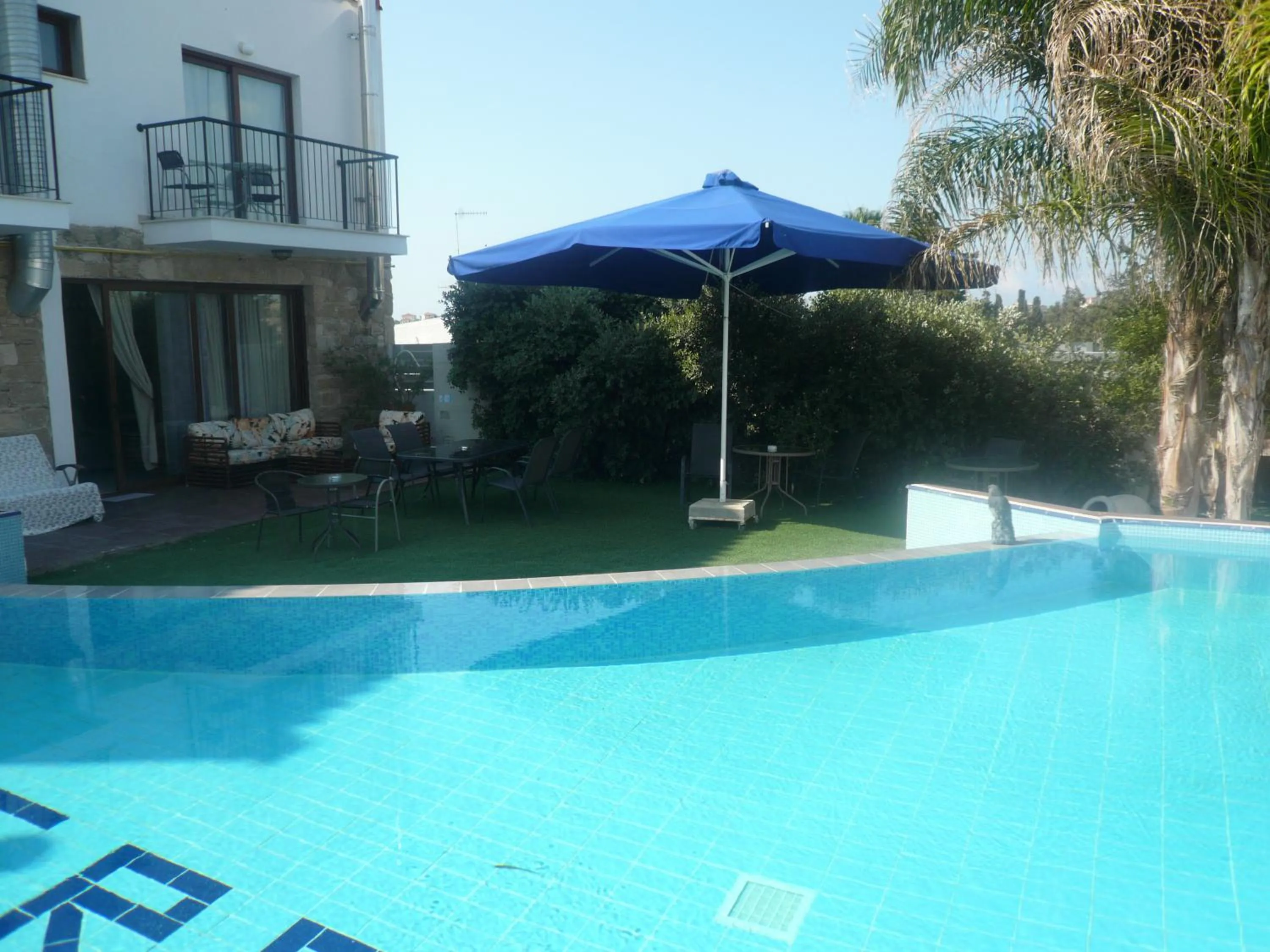 Swimming pool in Esperando