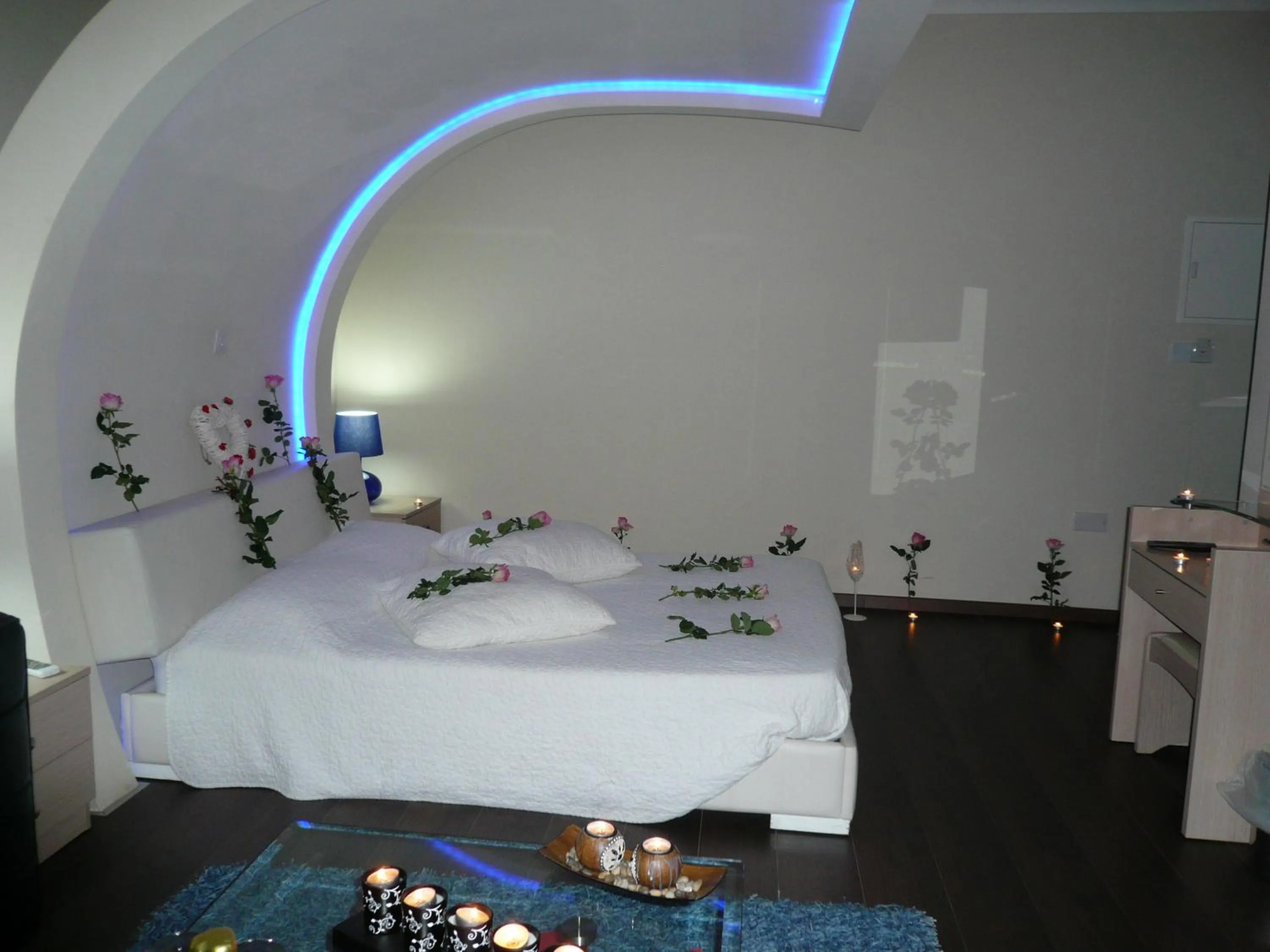 Bedroom, Bed in Esperando