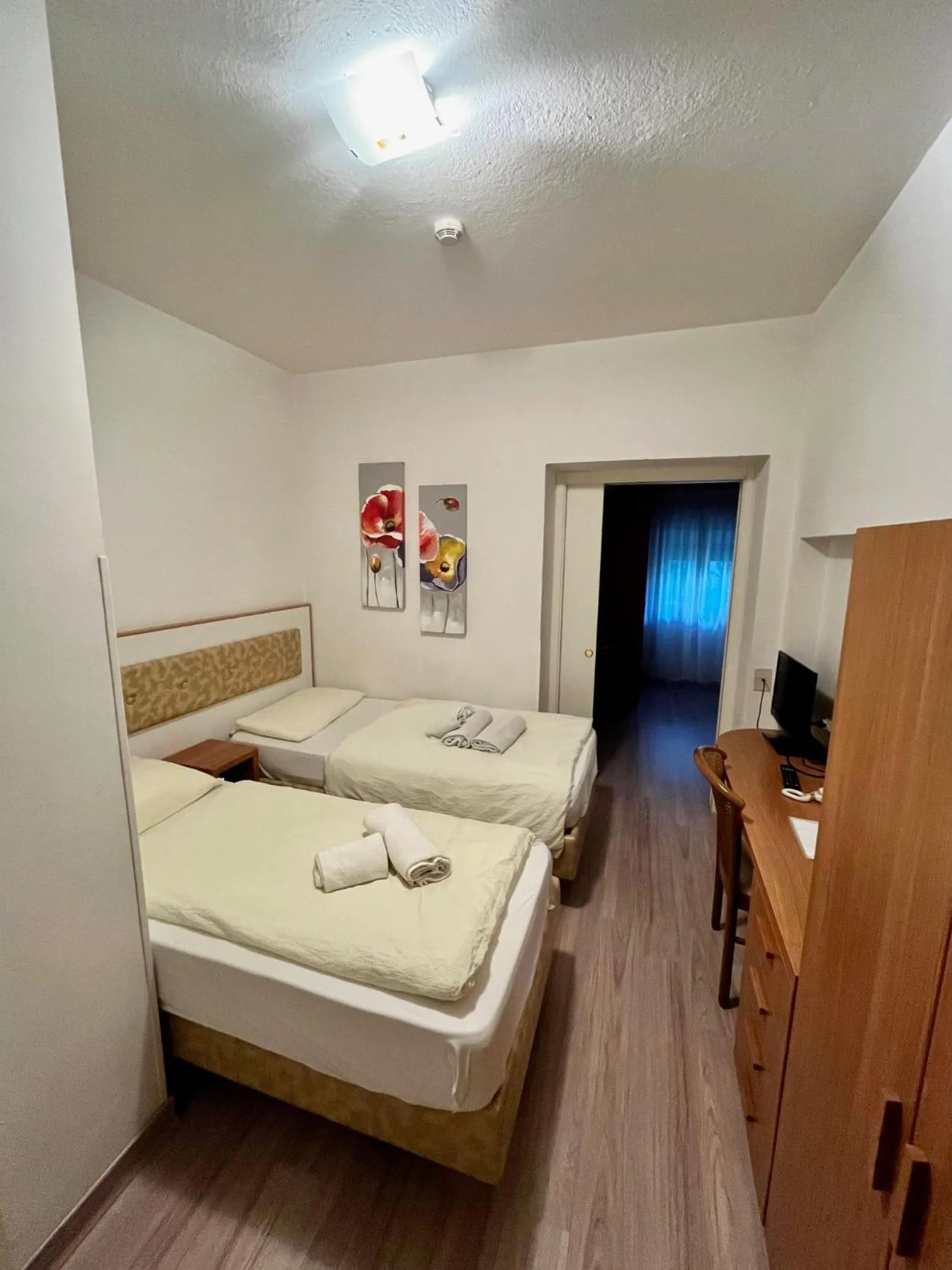 Photo of the whole room, Bed in Hotel Villa Carmen