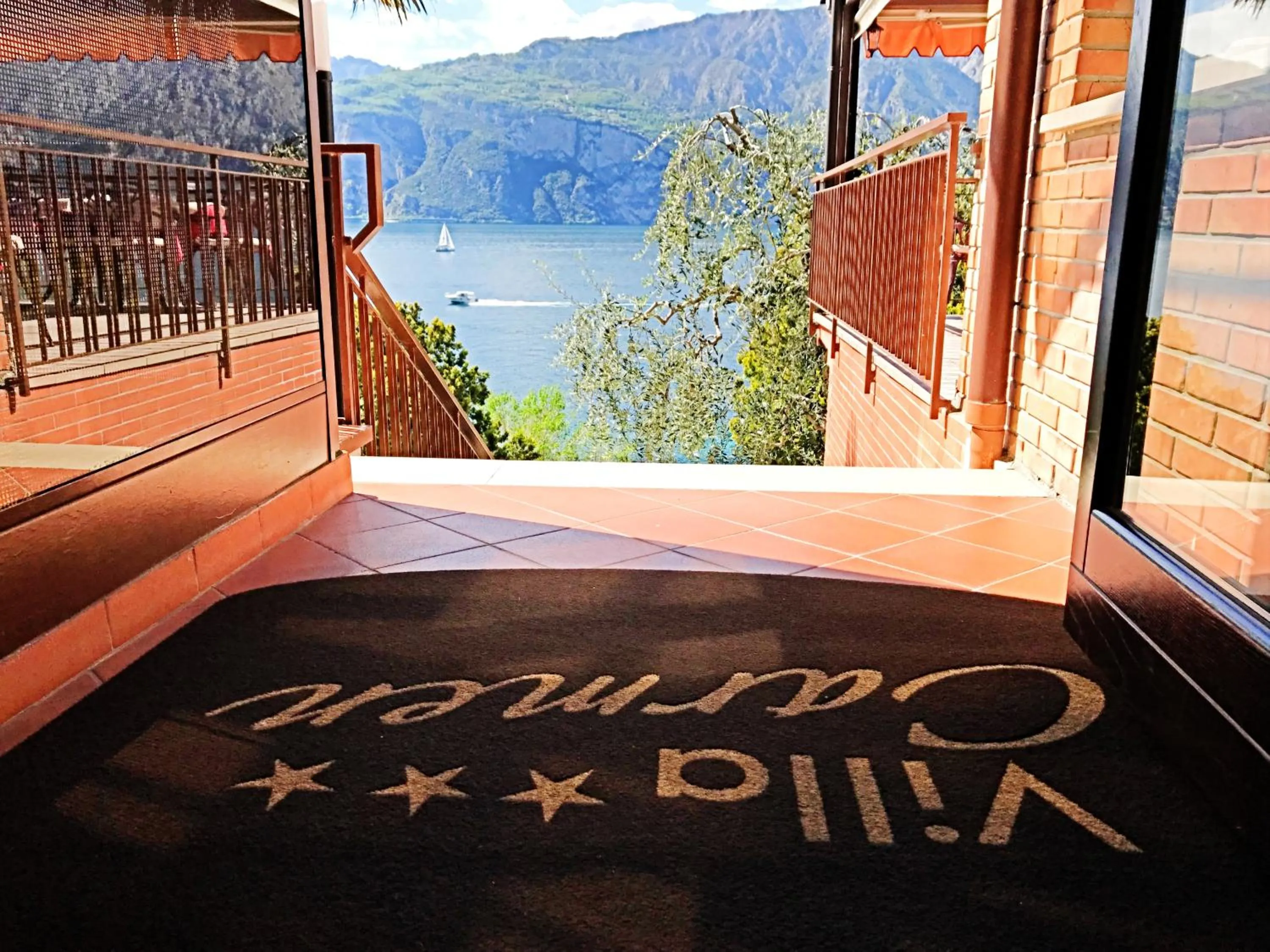 Facade/entrance in Hotel Villa Carmen