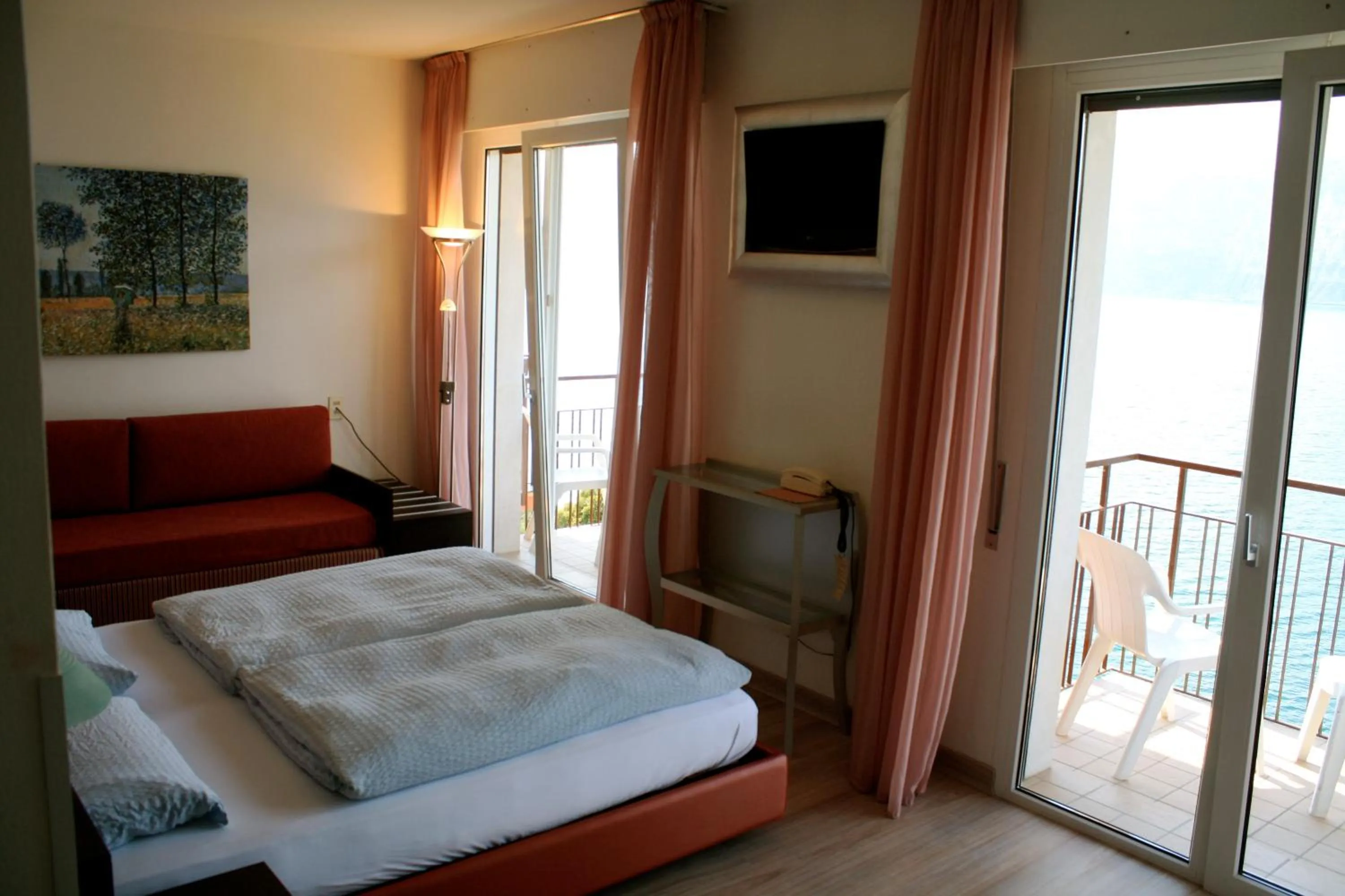 Day, Bed in Hotel Villa Carmen