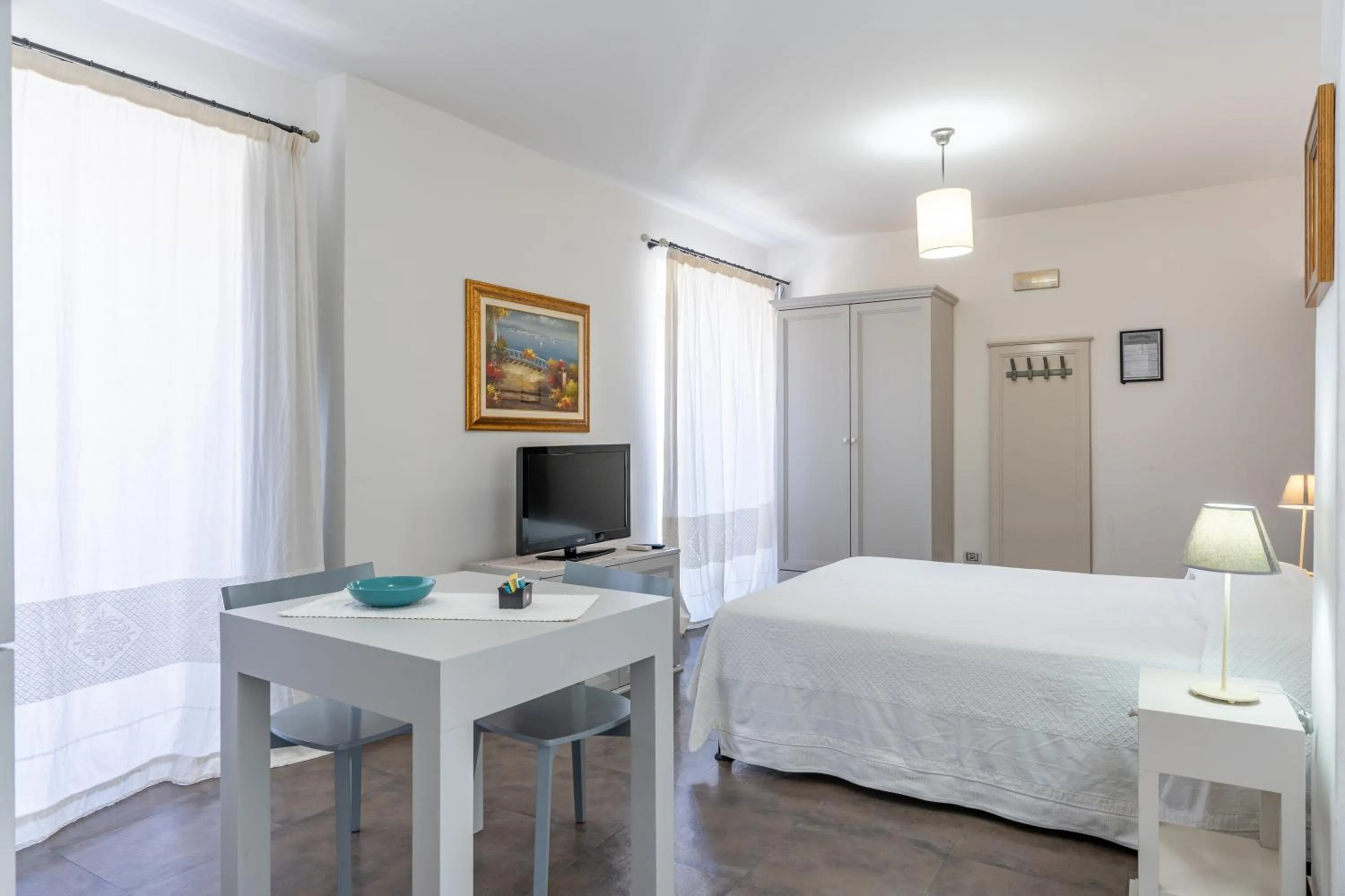 TV and multimedia, Bed in Albergo Residenziale La Corte