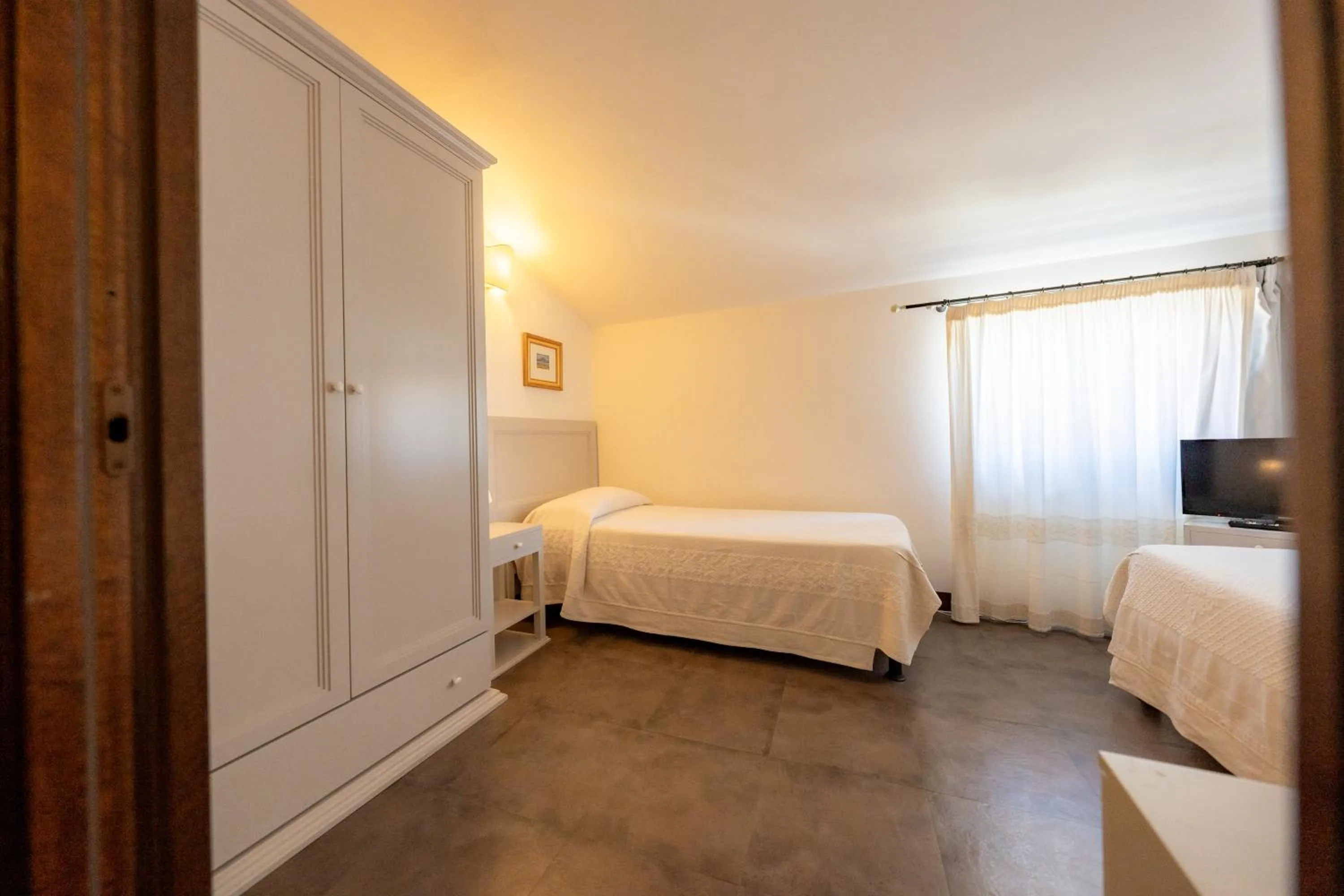 Bed in Albergo Residenziale La Corte
