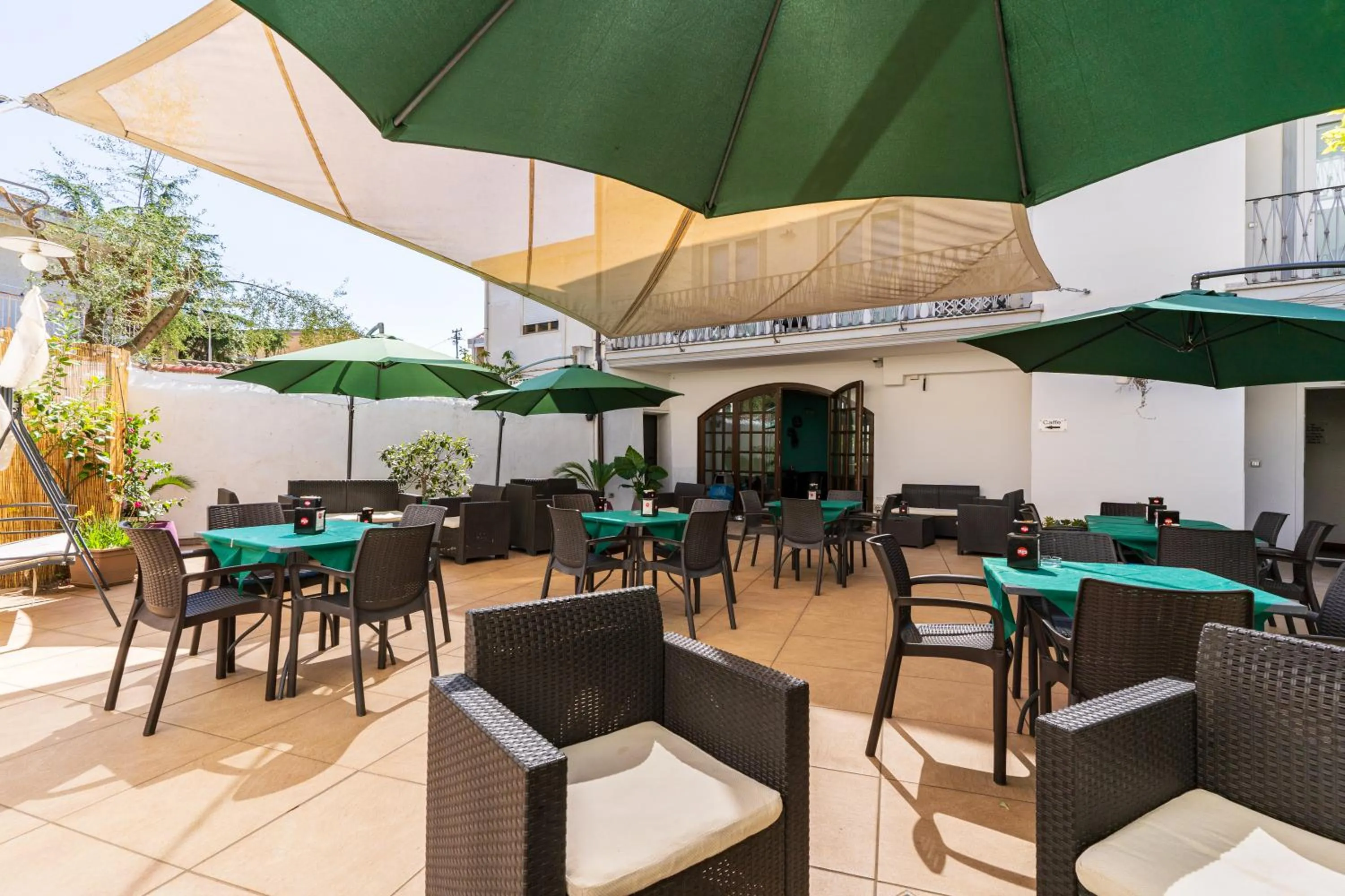 Inner courtyard view in Albergo Residenziale La Corte