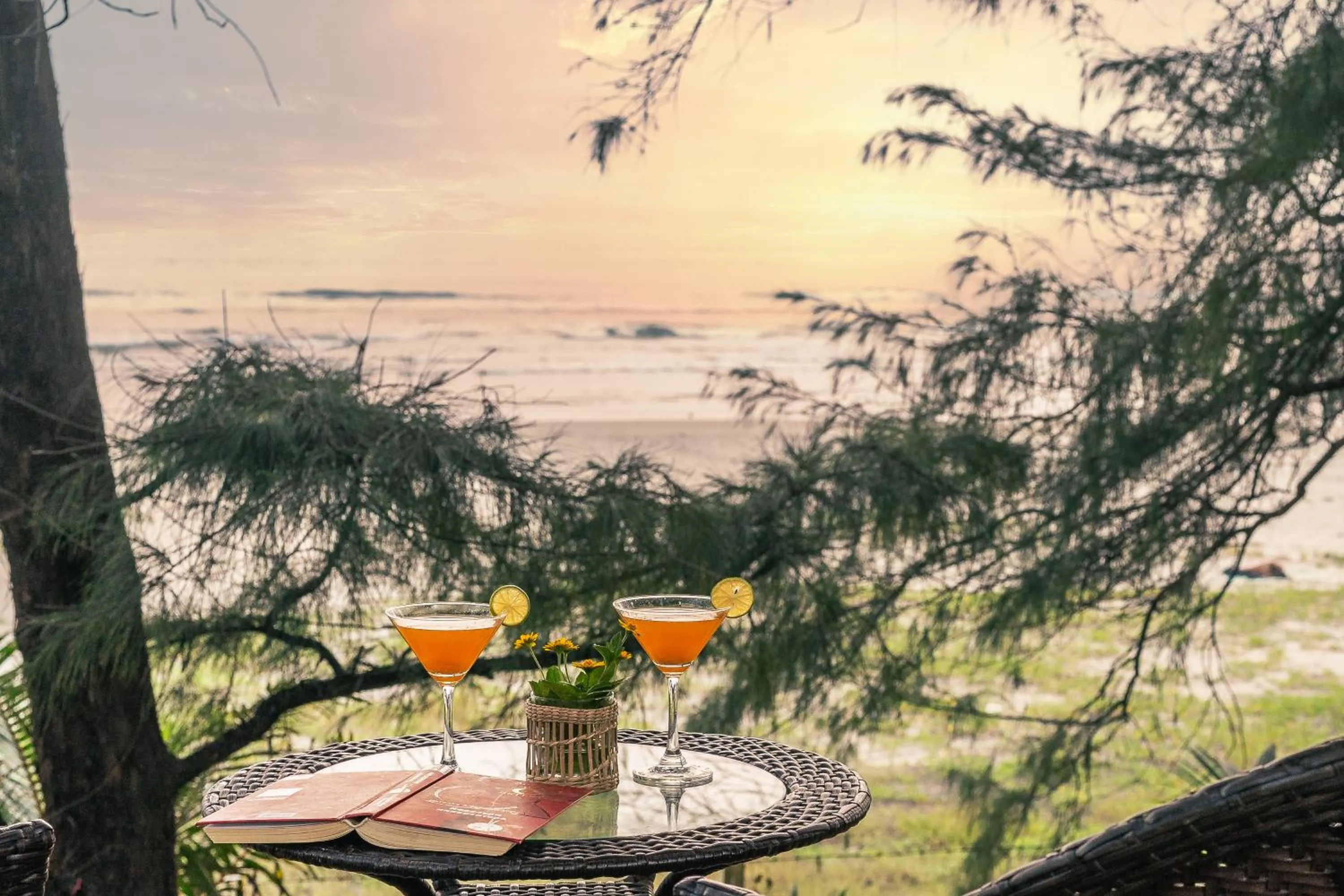 Food and drinks in Mandrem Beach Resort, a member of Radisson Individuals Retreat