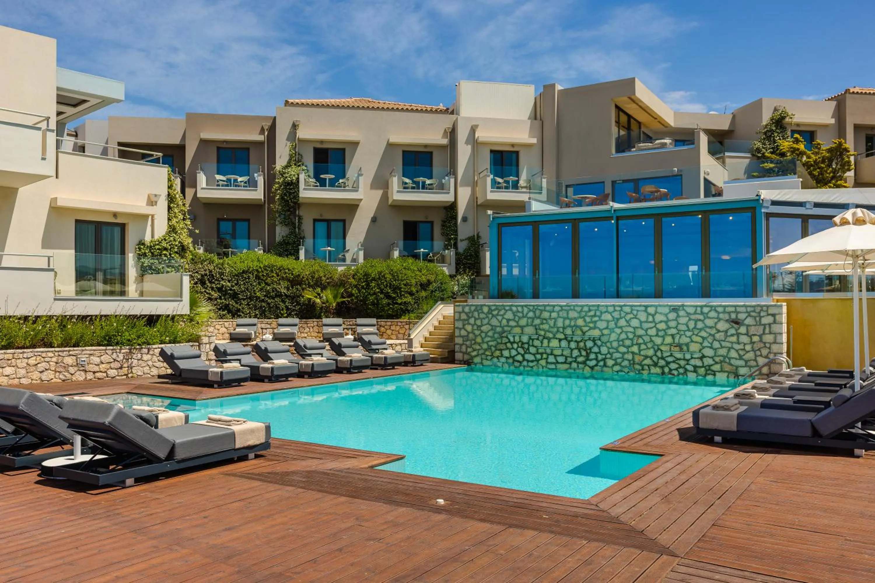 Swimming pool in Alas Resort & Spa