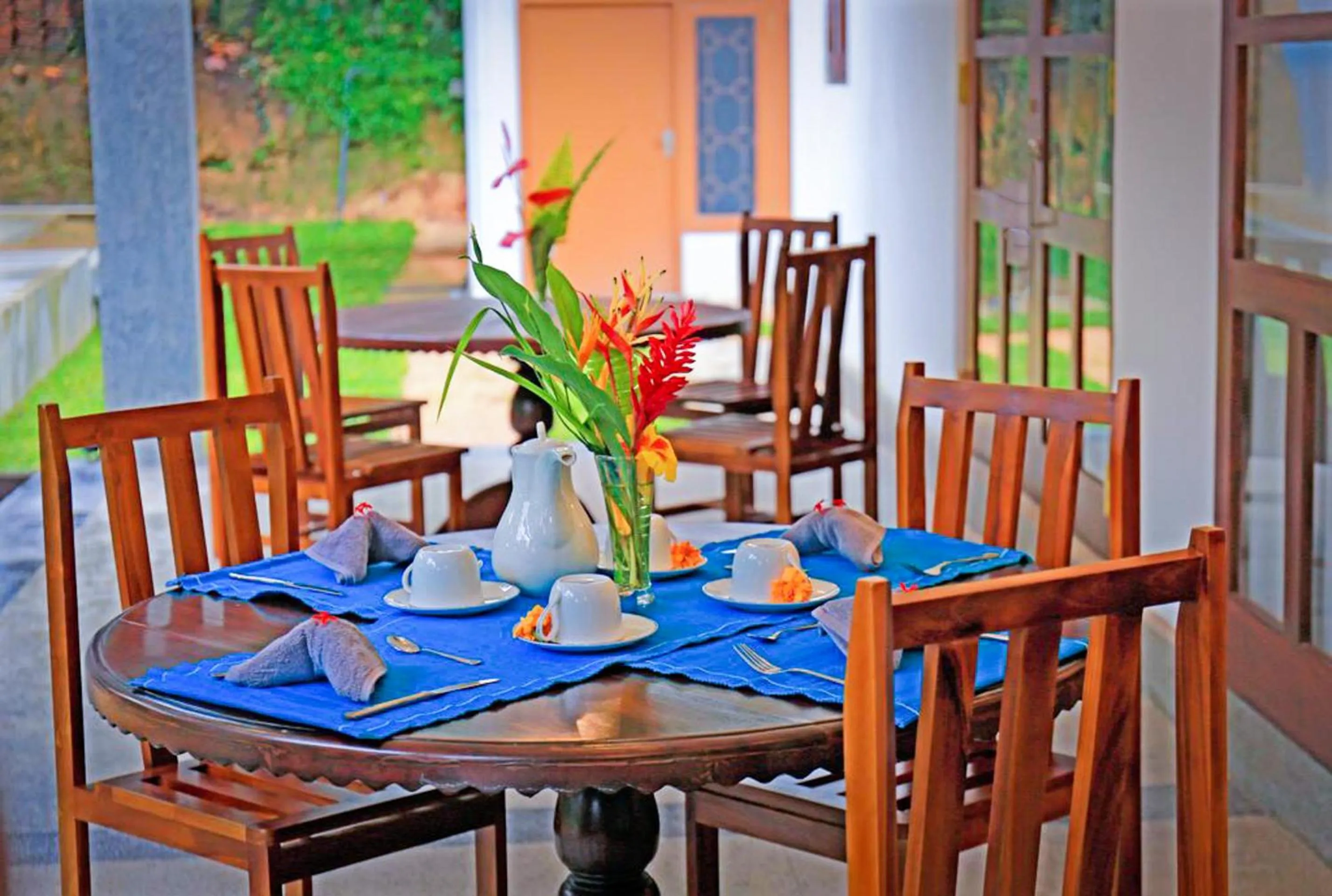 Restaurant/places to eat in Green Residencies