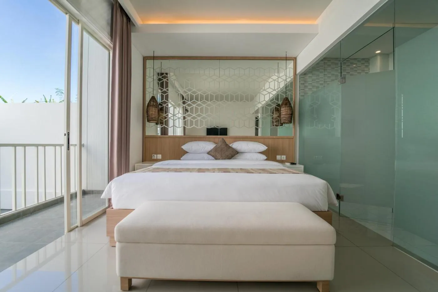 Photo of the whole room, Bed in Ola Villas at Uluwatu Pecatu