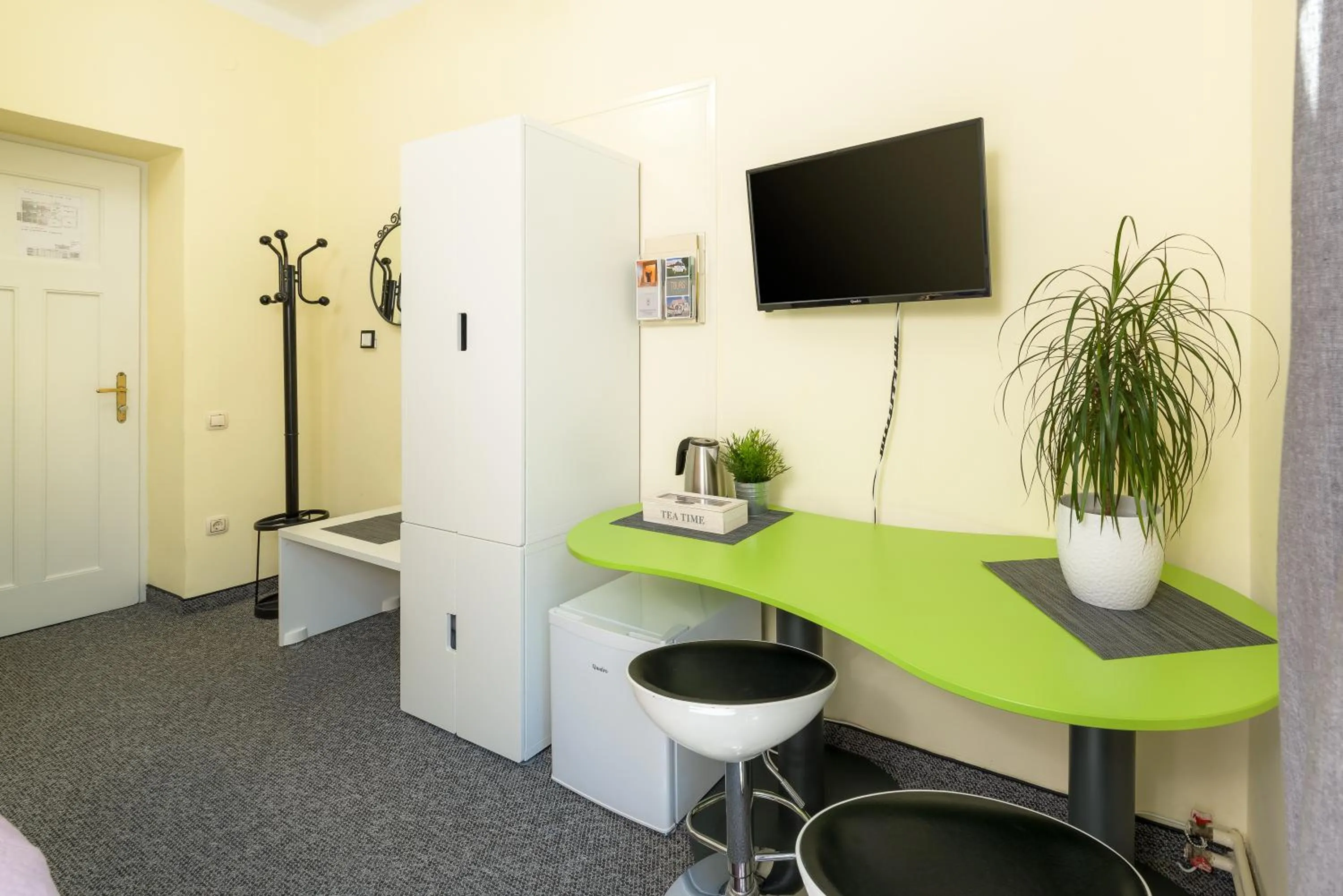 TV and multimedia in Anastasia Suites Zagreb