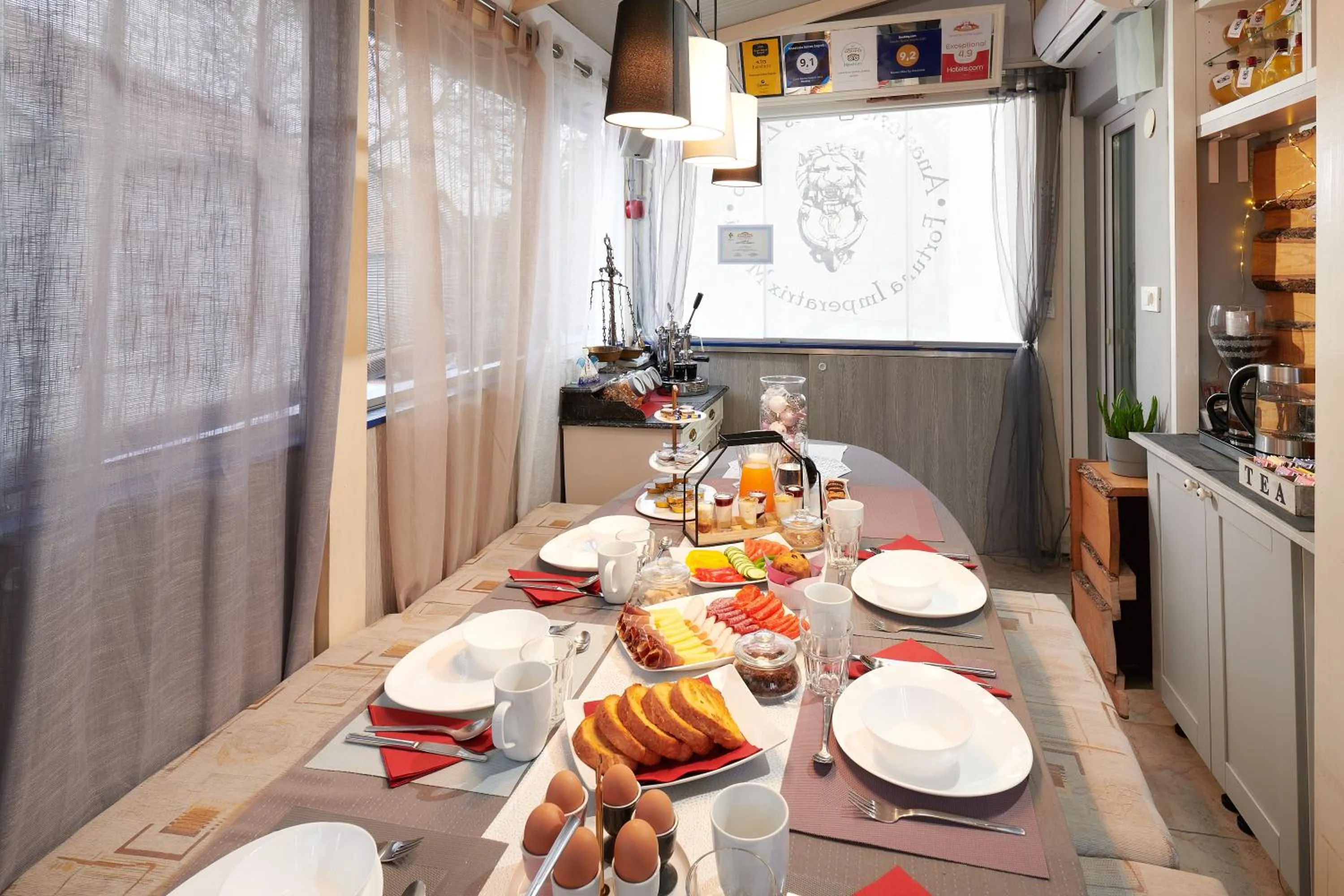 Restaurant/places to eat in Anastasia Suites Zagreb