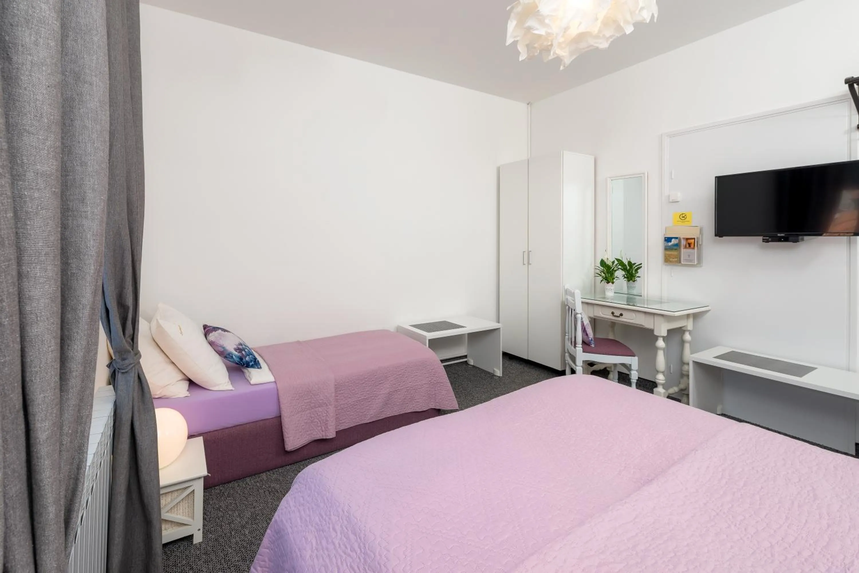 TV and multimedia, Bed in Anastasia Suites Zagreb