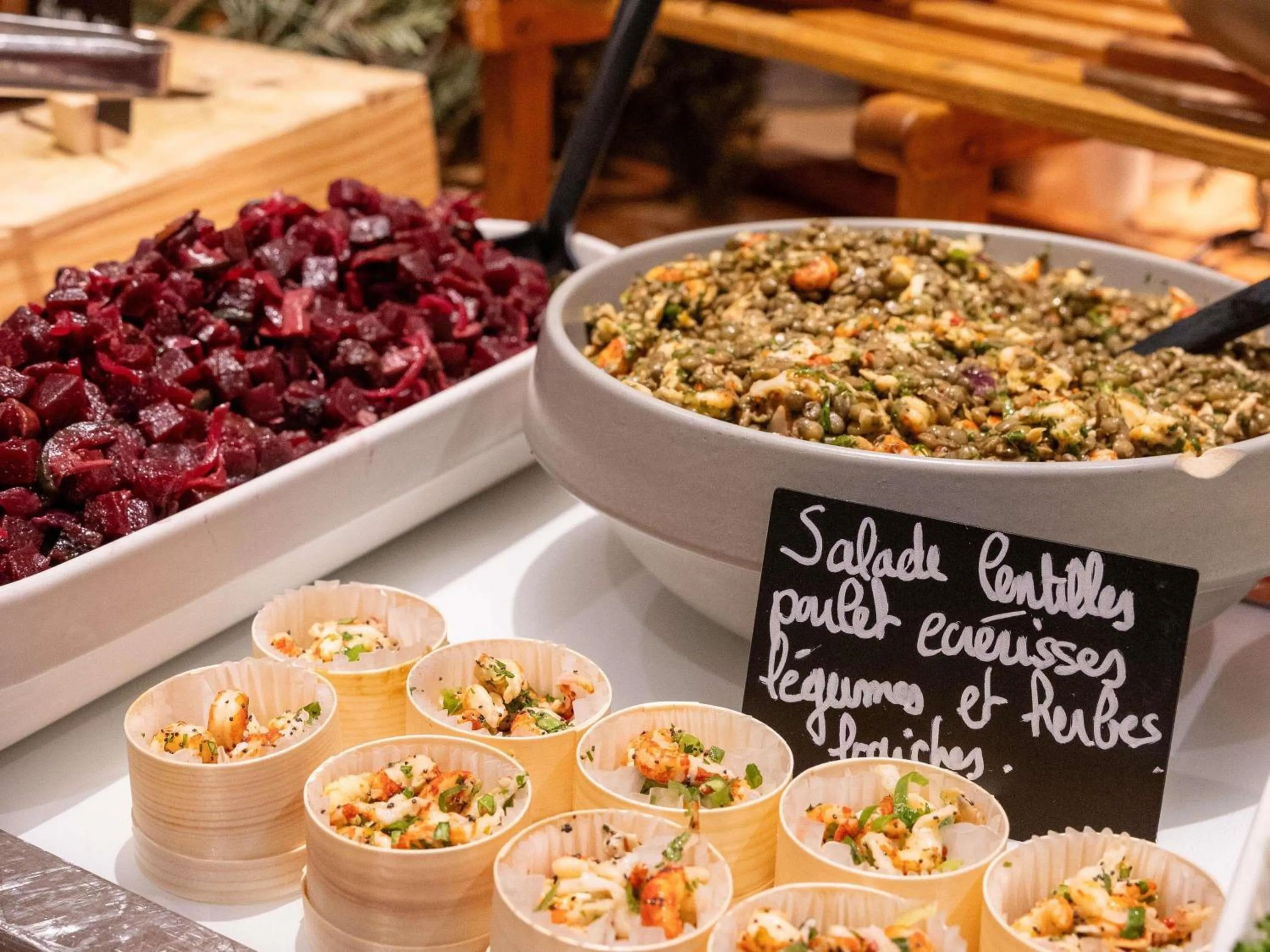 Restaurant/places to eat in Mercure Saint-Lary