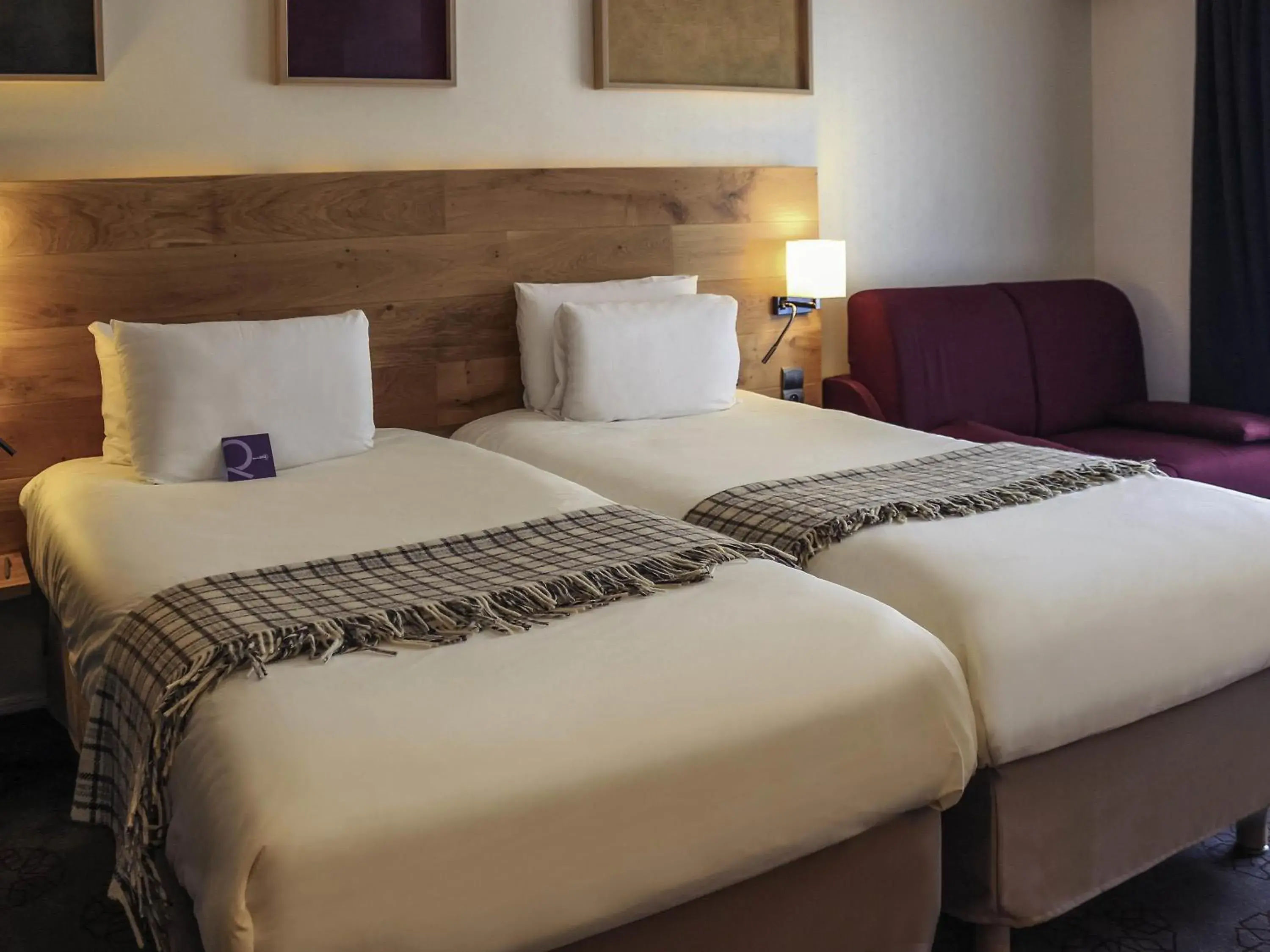 Standard Twin Room with Sofa Bed and Balcony in Mercure Saint-Lary Standard Twin Room with Sofa Bed and Balcony in Mercure Saint-Lary