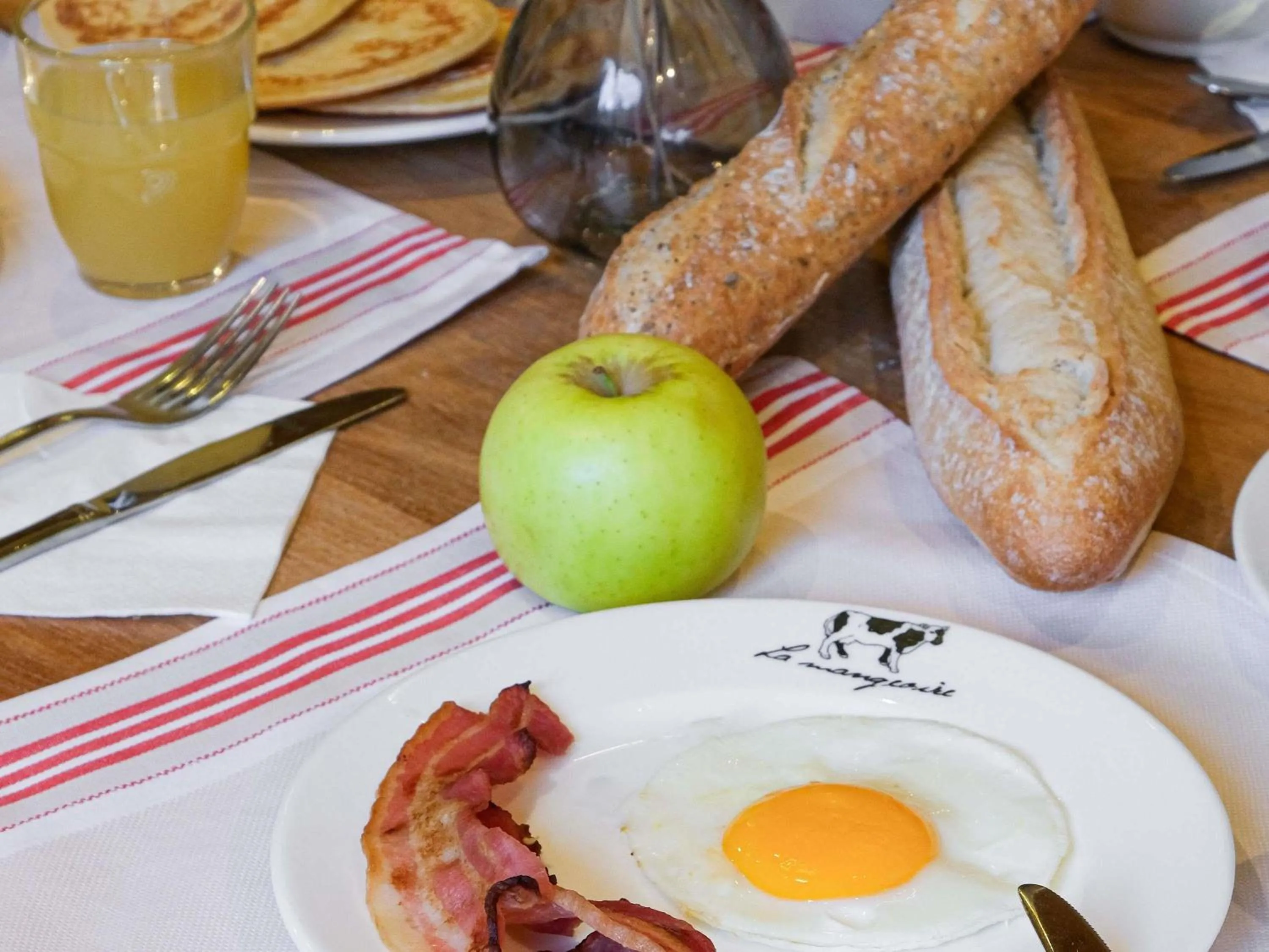 Breakfast in Mercure Saint-Lary