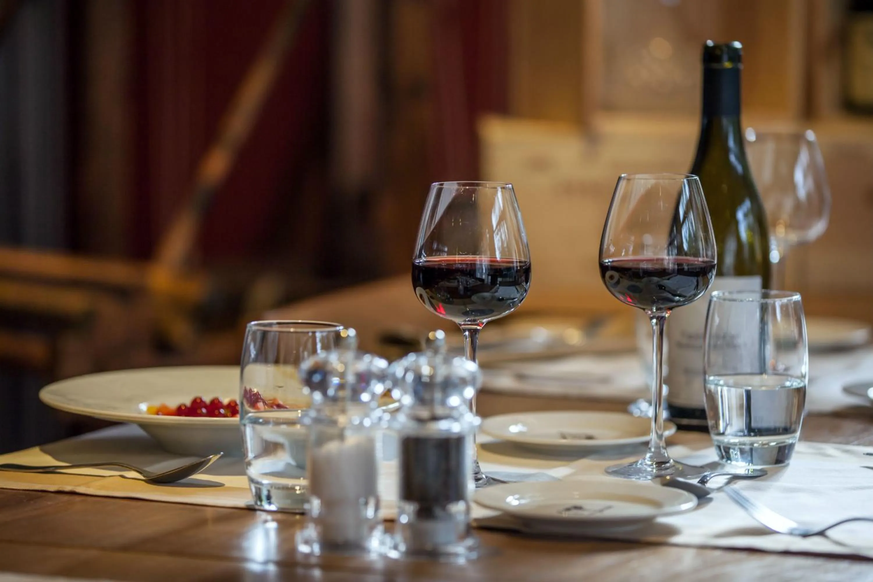 Restaurant/places to eat in Mercure Saint-Lary