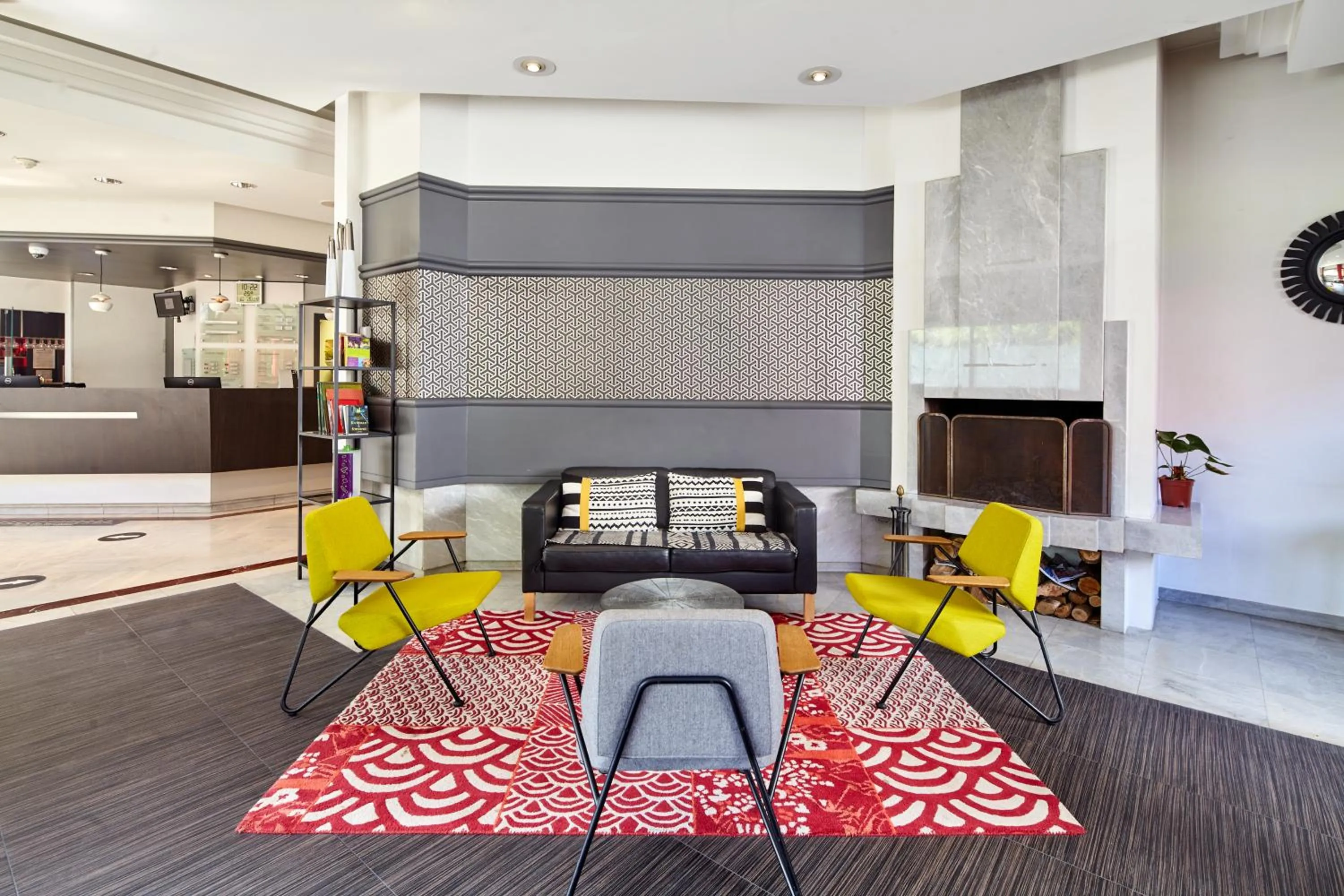 Communal lounge/ TV room in B&B HOTEL Saint-Quentin-en-Yvelines Centre Gare 4 étoiles