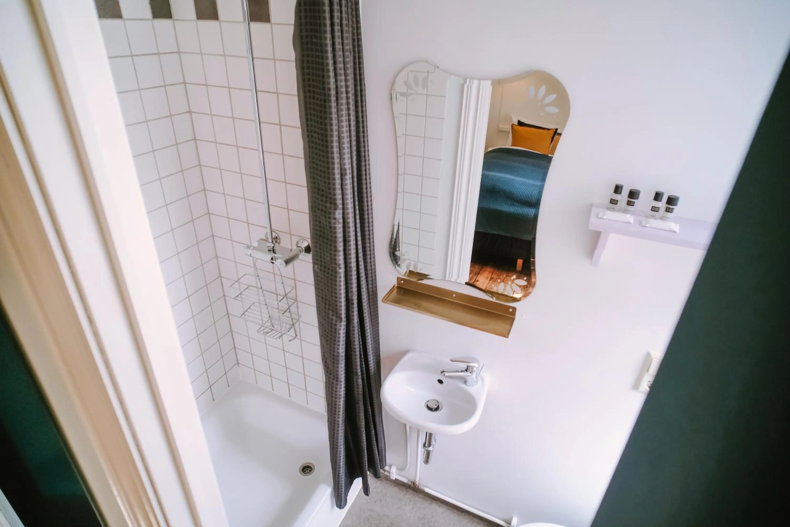 Shower in Snæfell - Hotel by Aldan