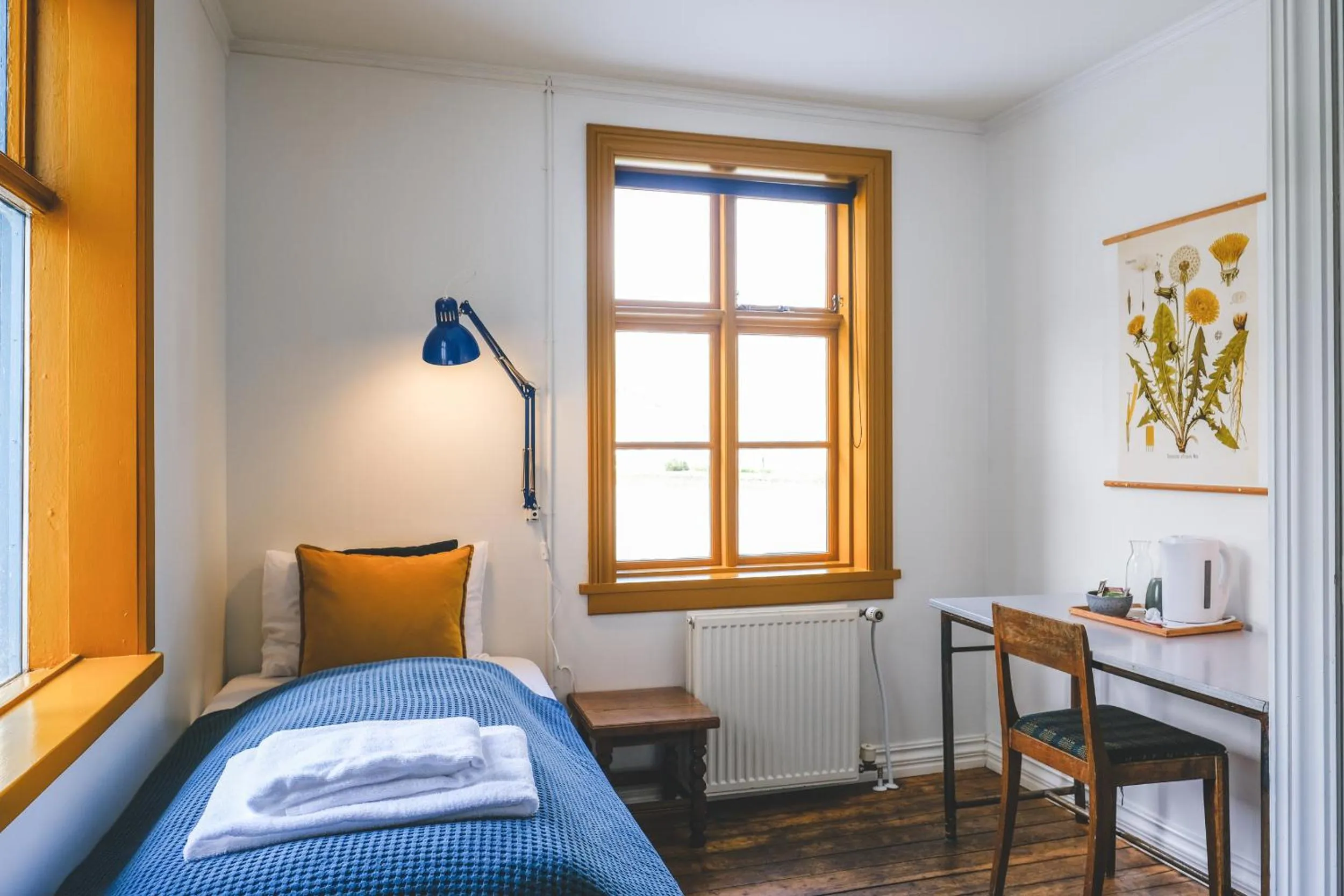 Coffee/tea facilities, Bed in Snæfell - Hotel by Aldan