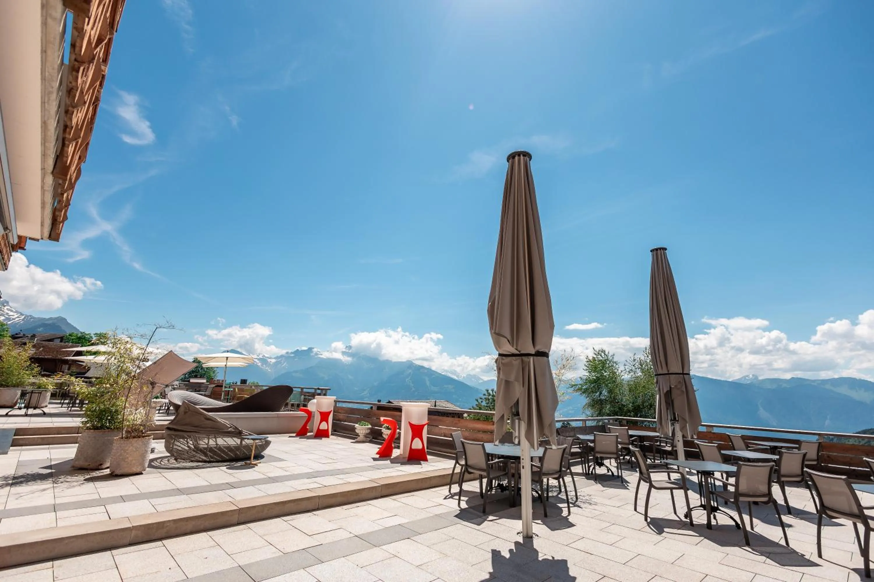 Restaurant/places to eat in VIU Hotel Villars