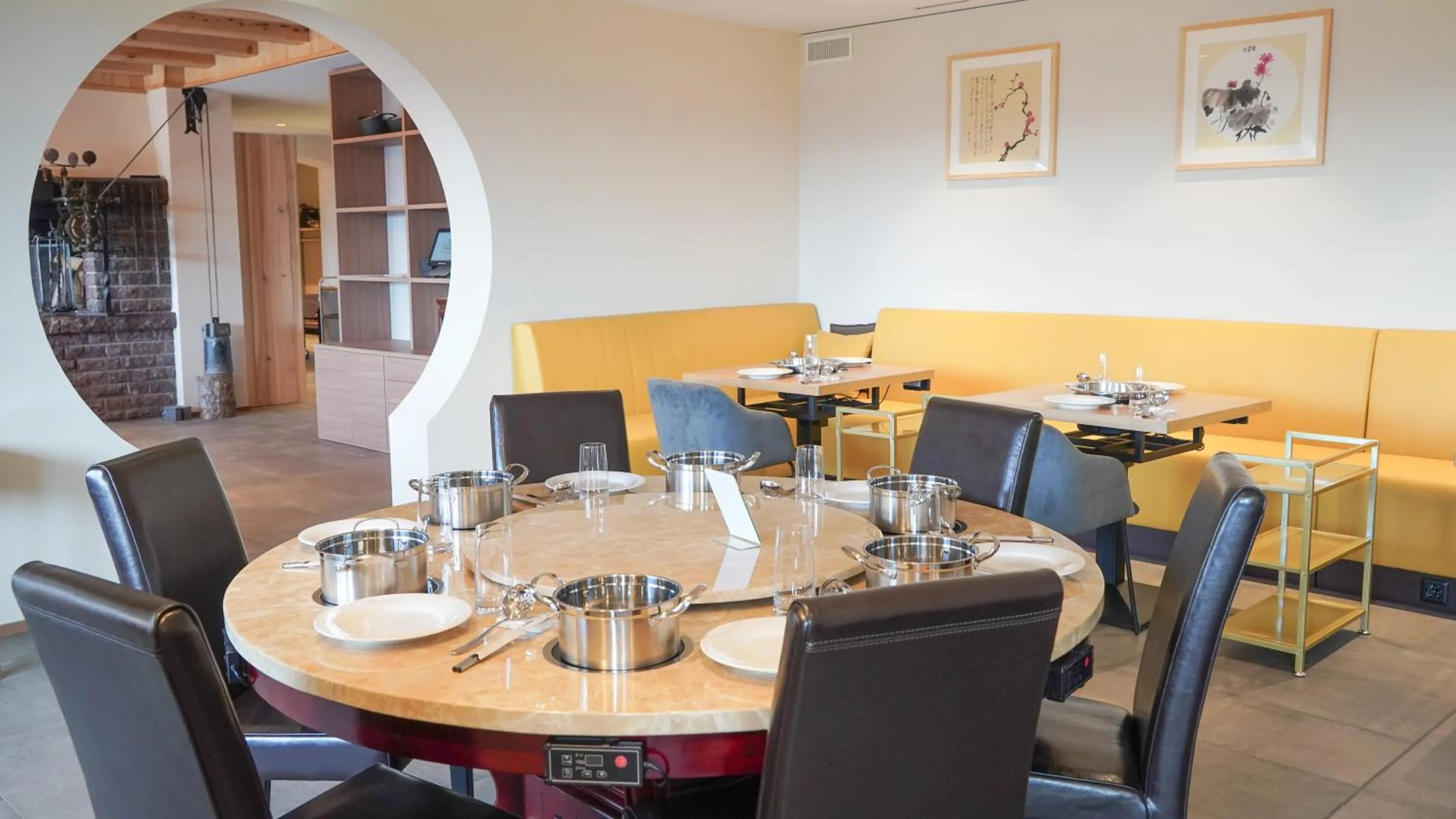 Restaurant/places to eat in VIU Hotel Villars