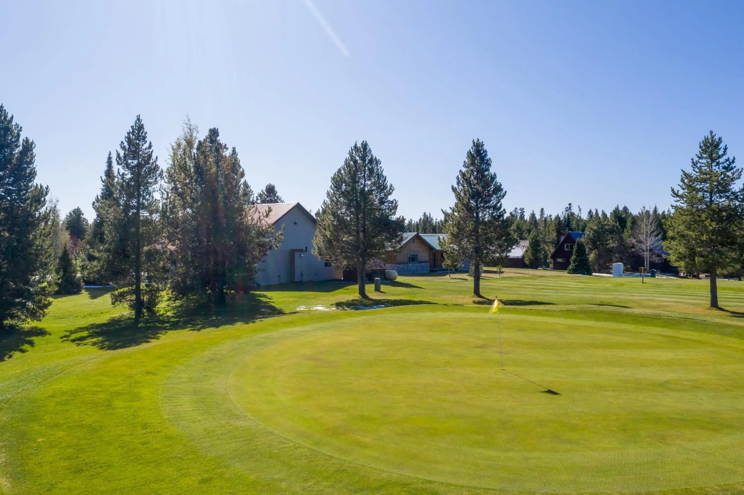 Huckleberry Hollow by KABINO Hot Tub FirePit PS2 Satellite Grill WiFi Golf Course