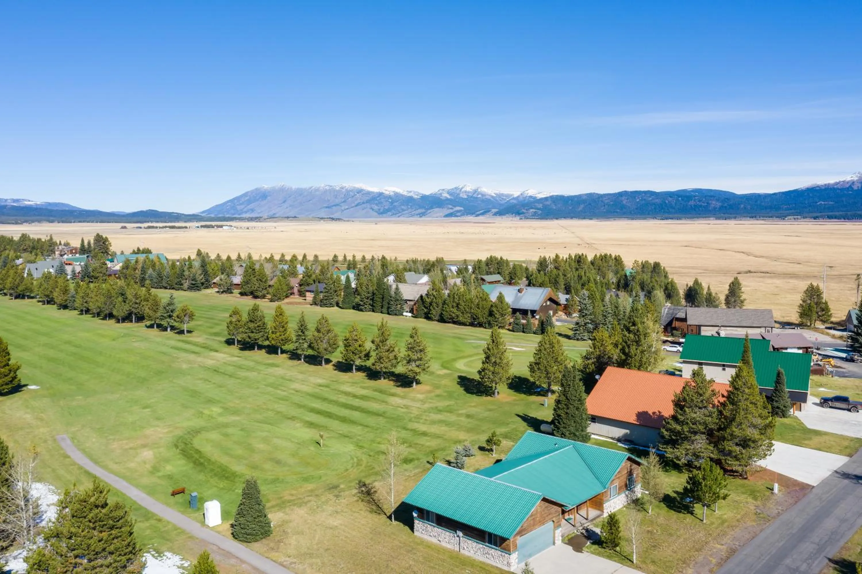 Huckleberry Hollow by KABINO Hot Tub FirePit PS2 Satellite Grill WiFi Golf Course