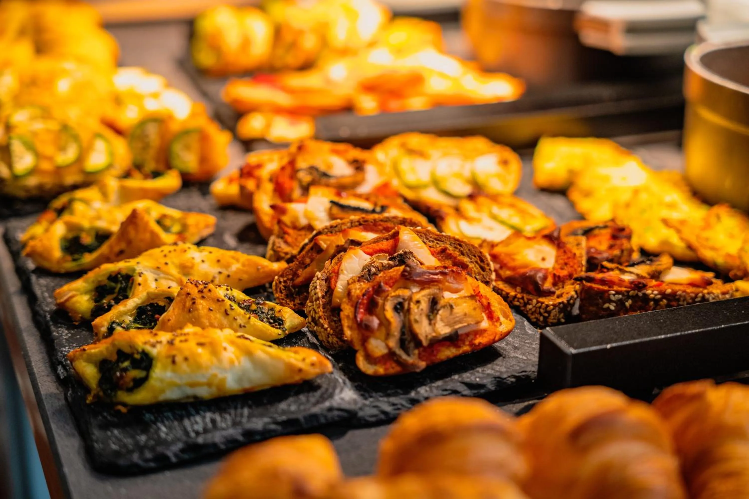 Food and drinks in Joya del Casco Boutique Hotel by Shiadu