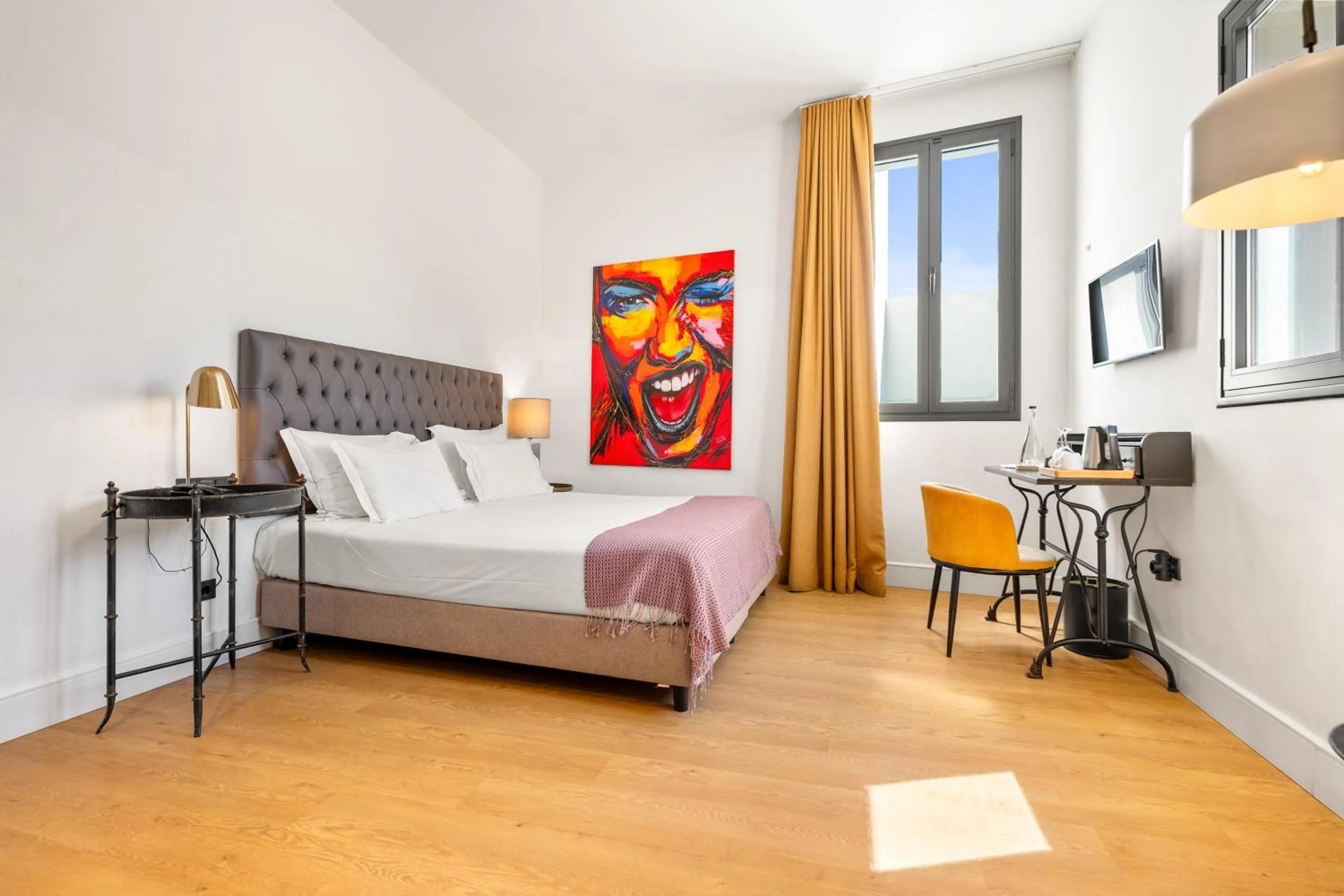 Bed in Joya del Casco Boutique Hotel by Shiadu