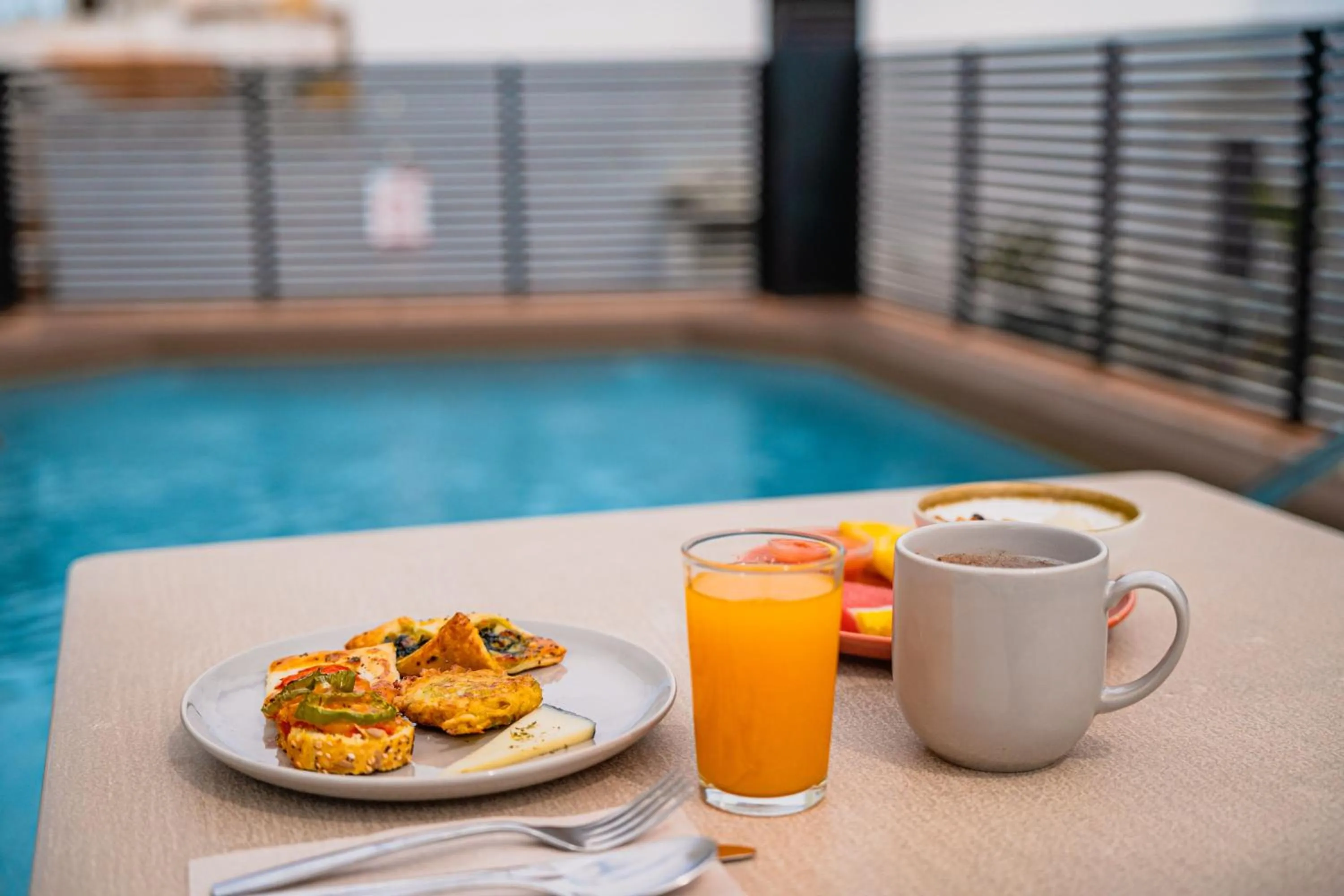 Food and drinks in Joya del Casco Boutique Hotel by Shiadu