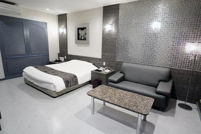 Bed in Lex Suwa (Adult Only)