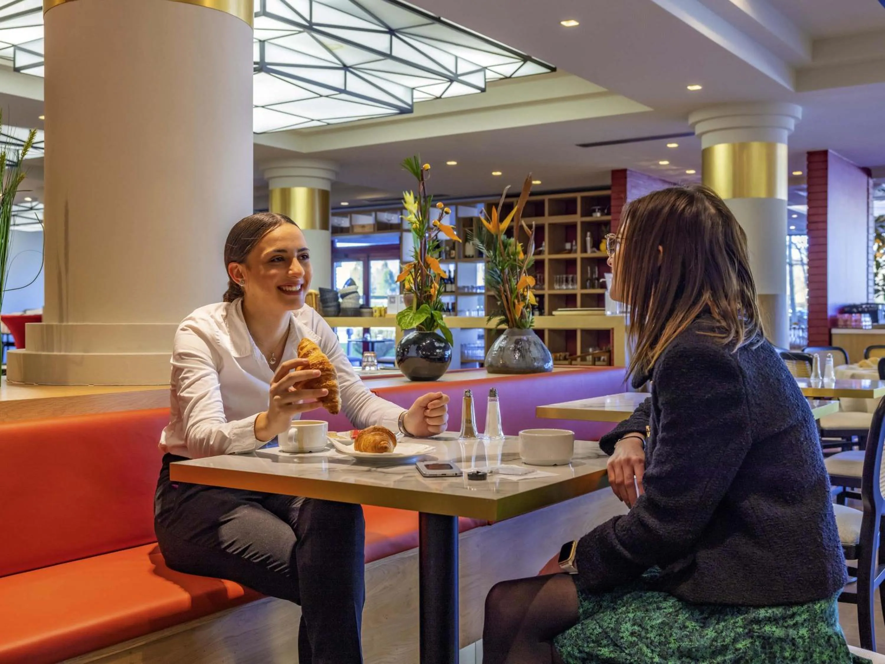 Breakfast in Mercure Lyon Est Villefontaine