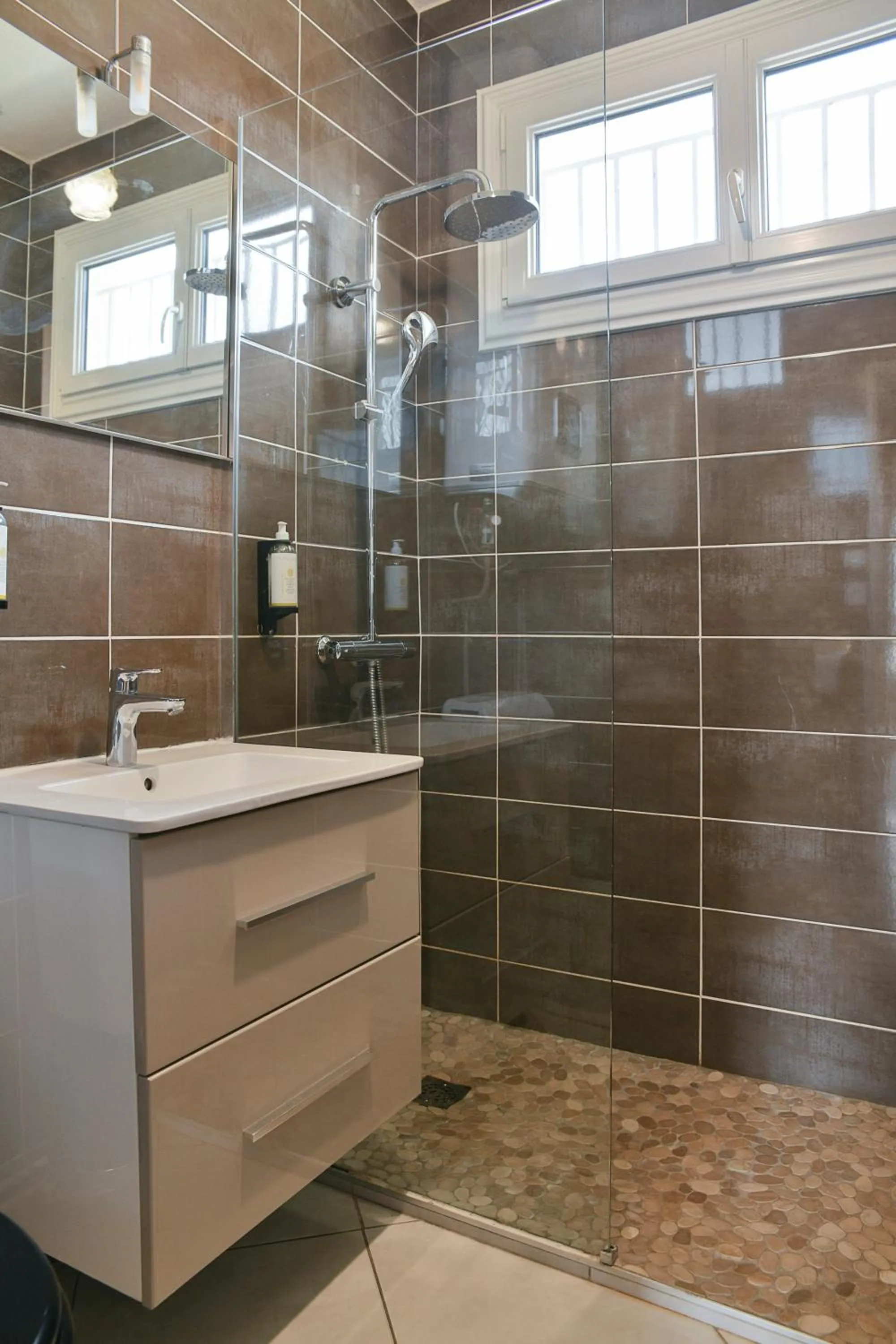 Shower in Les Villas du Domaine de Suzel