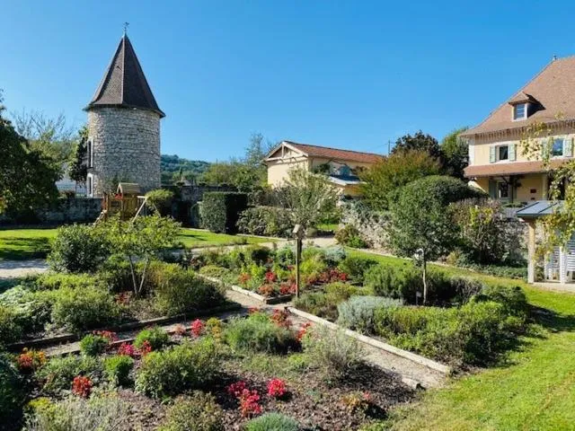 Garden in Les Villas du Domaine de Suzel