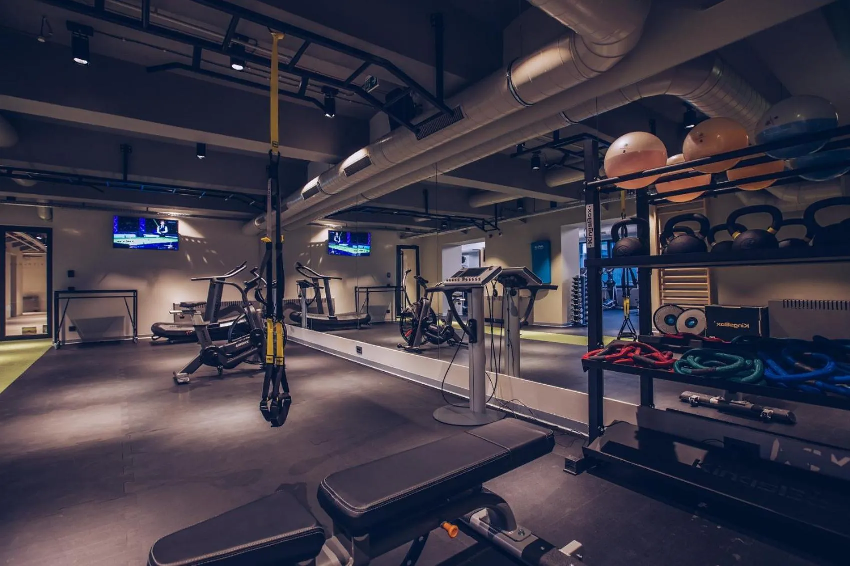 Fitness centre/facilities in Hotel Mona Plaza