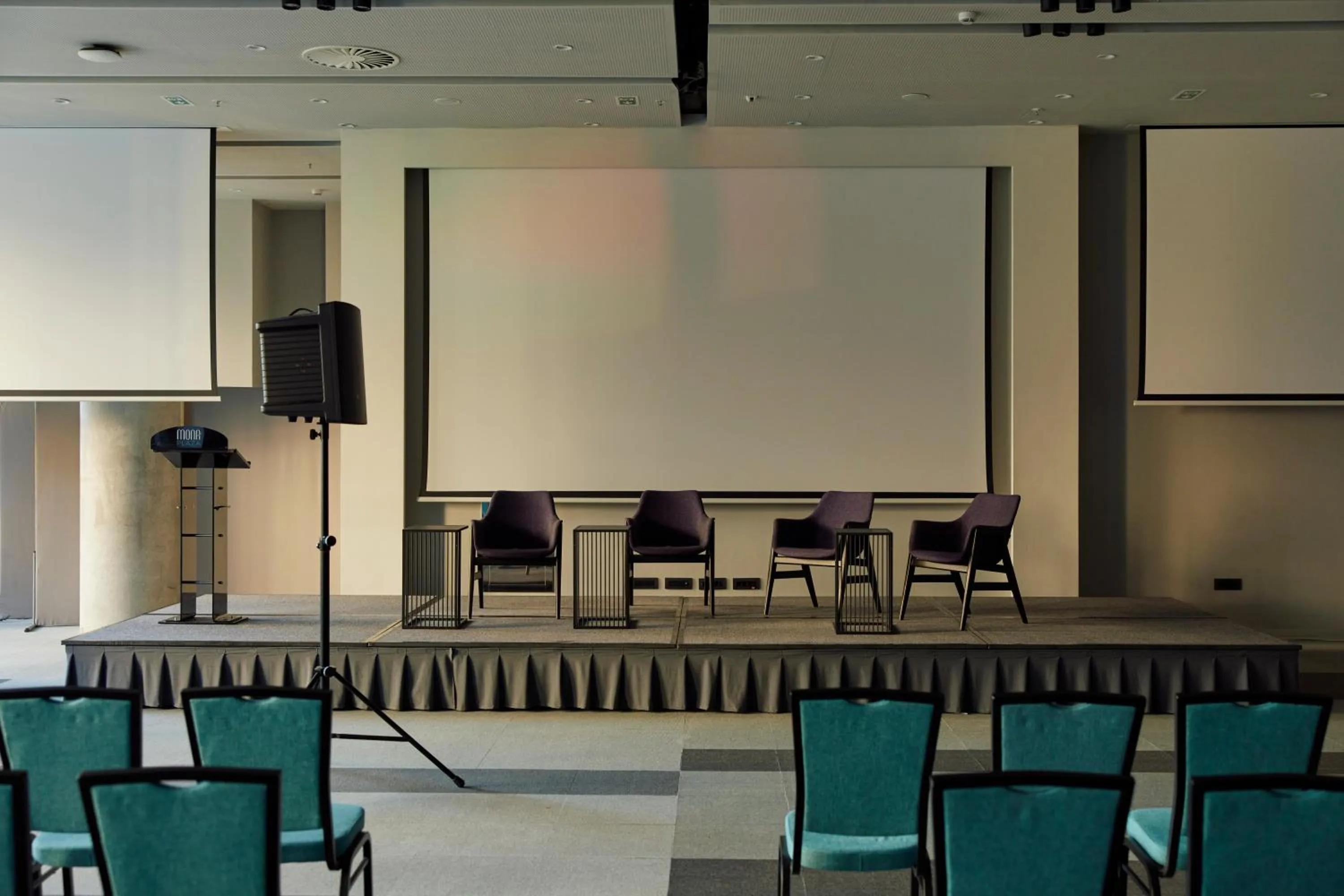 Meeting/conference room in Hotel Mona Plaza