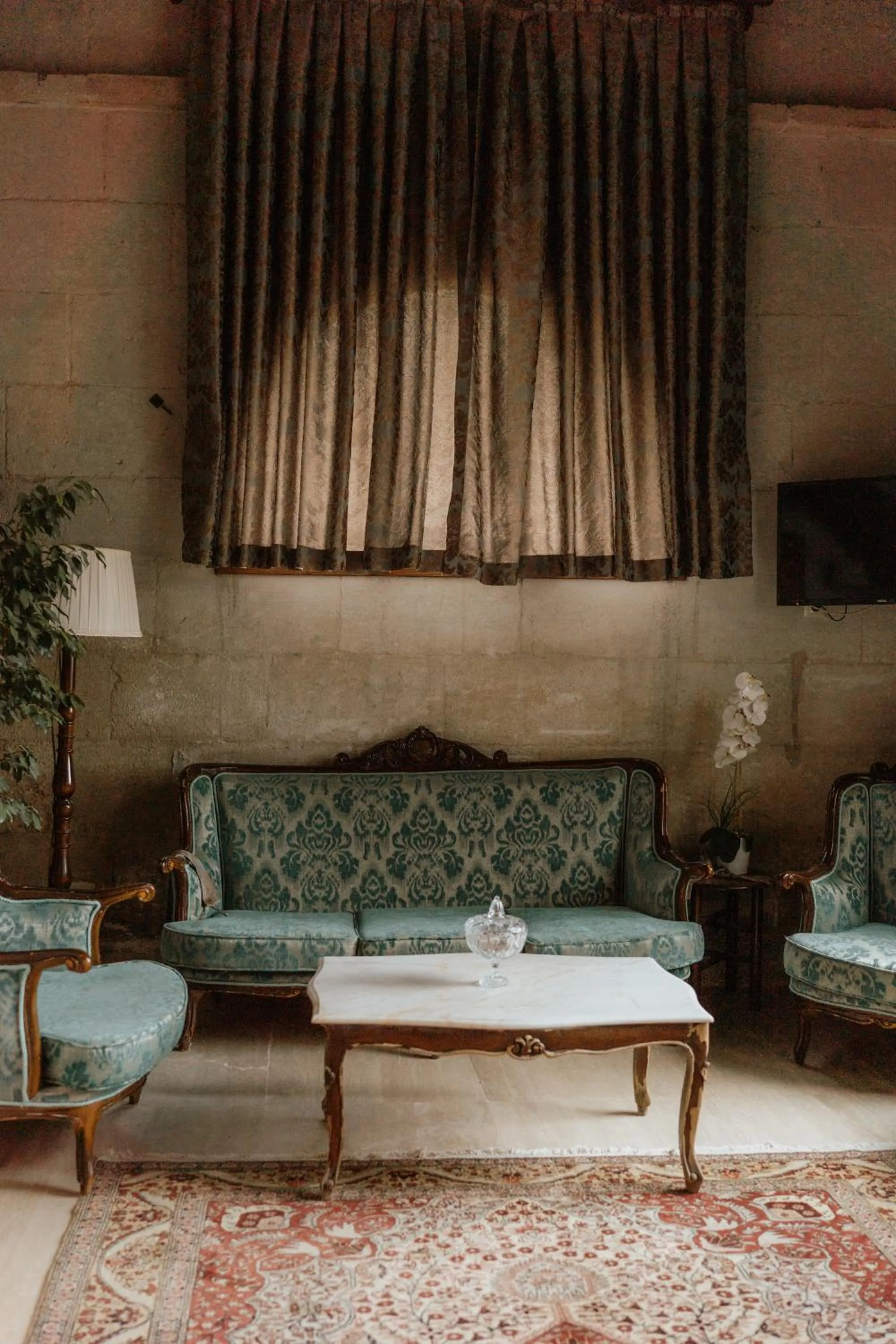 Lobby or reception in Kismet Cave Mansion