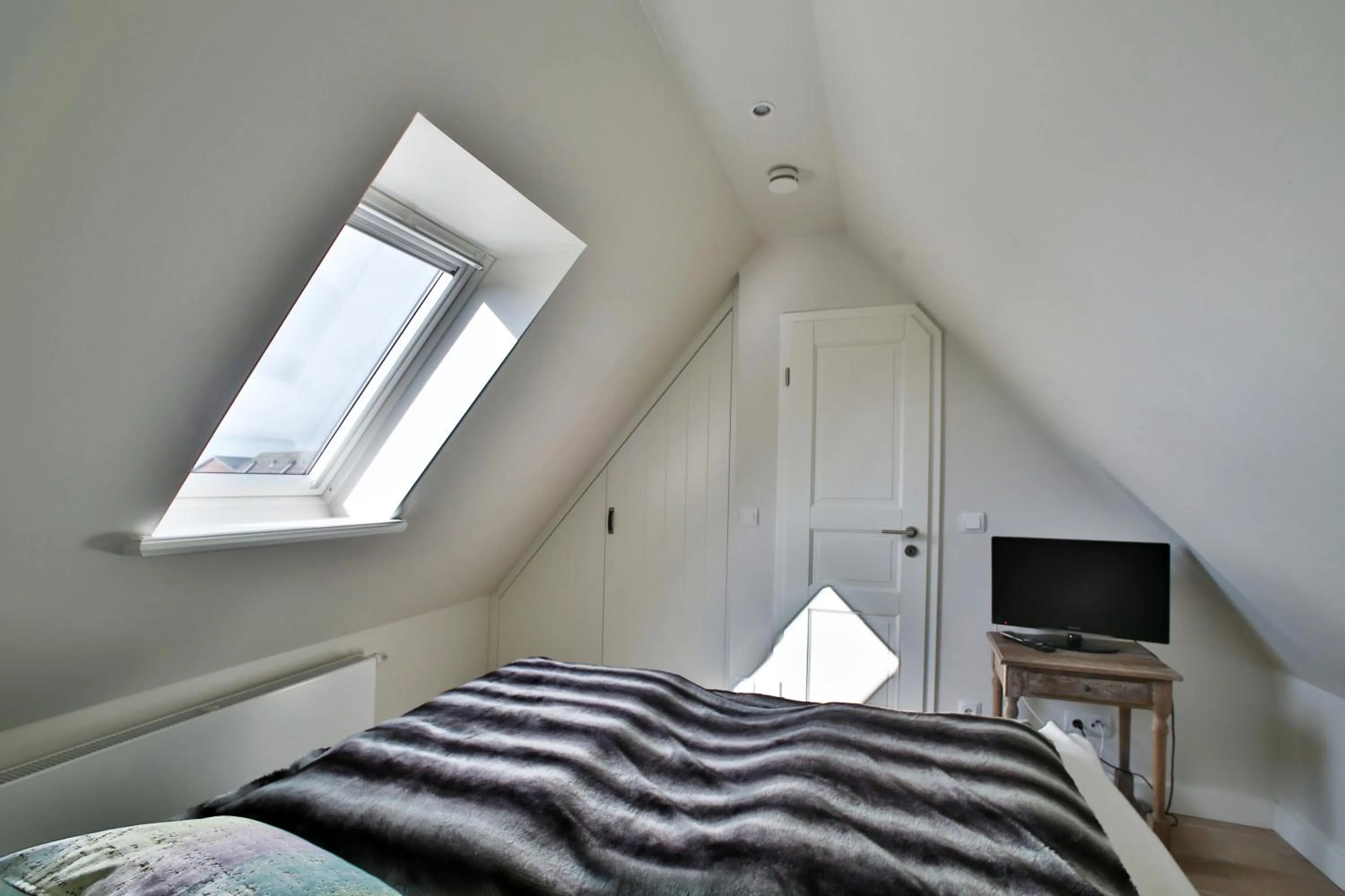 Bed in Apartmenthaus Budersandstraße 53