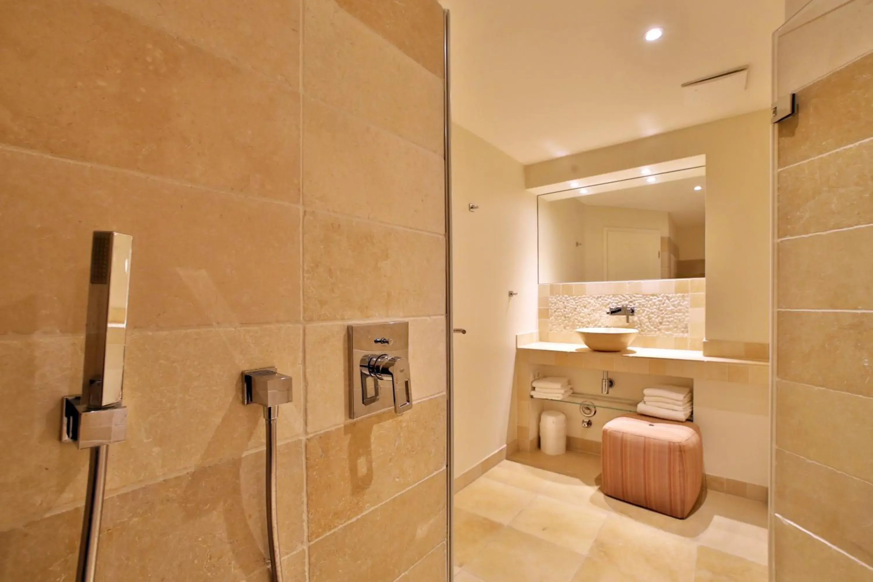 Apartment with Terrace in Apartmenthaus Budersandstraße 53 Apartment with Terrace in Apartmenthaus Budersandstraße 53