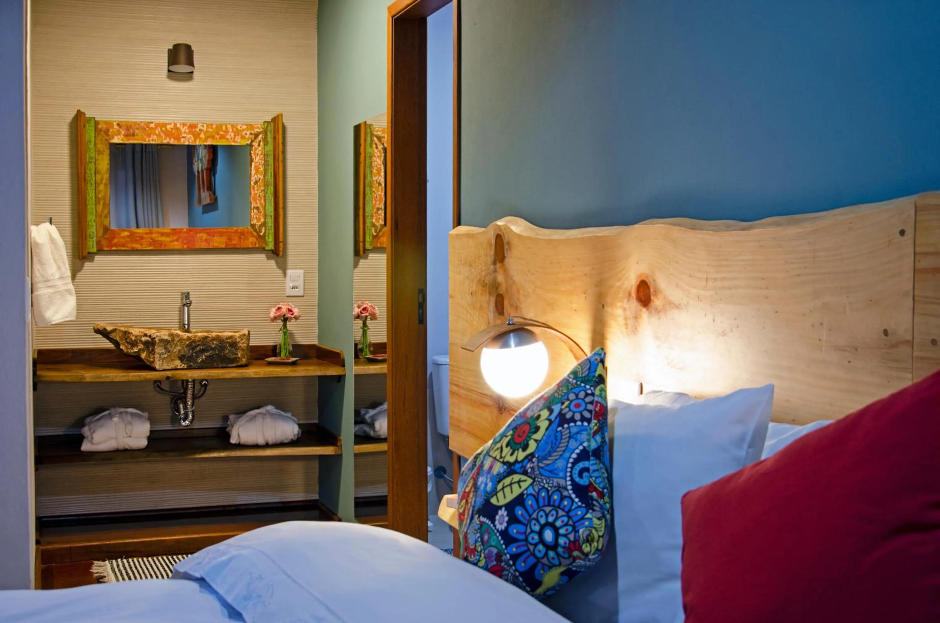 Bedroom, Bed in Pousada da Gruta