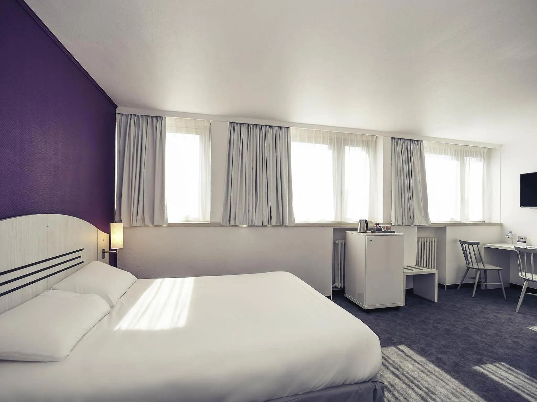 Bedroom, Bed in Mercure Saint Lô Centre