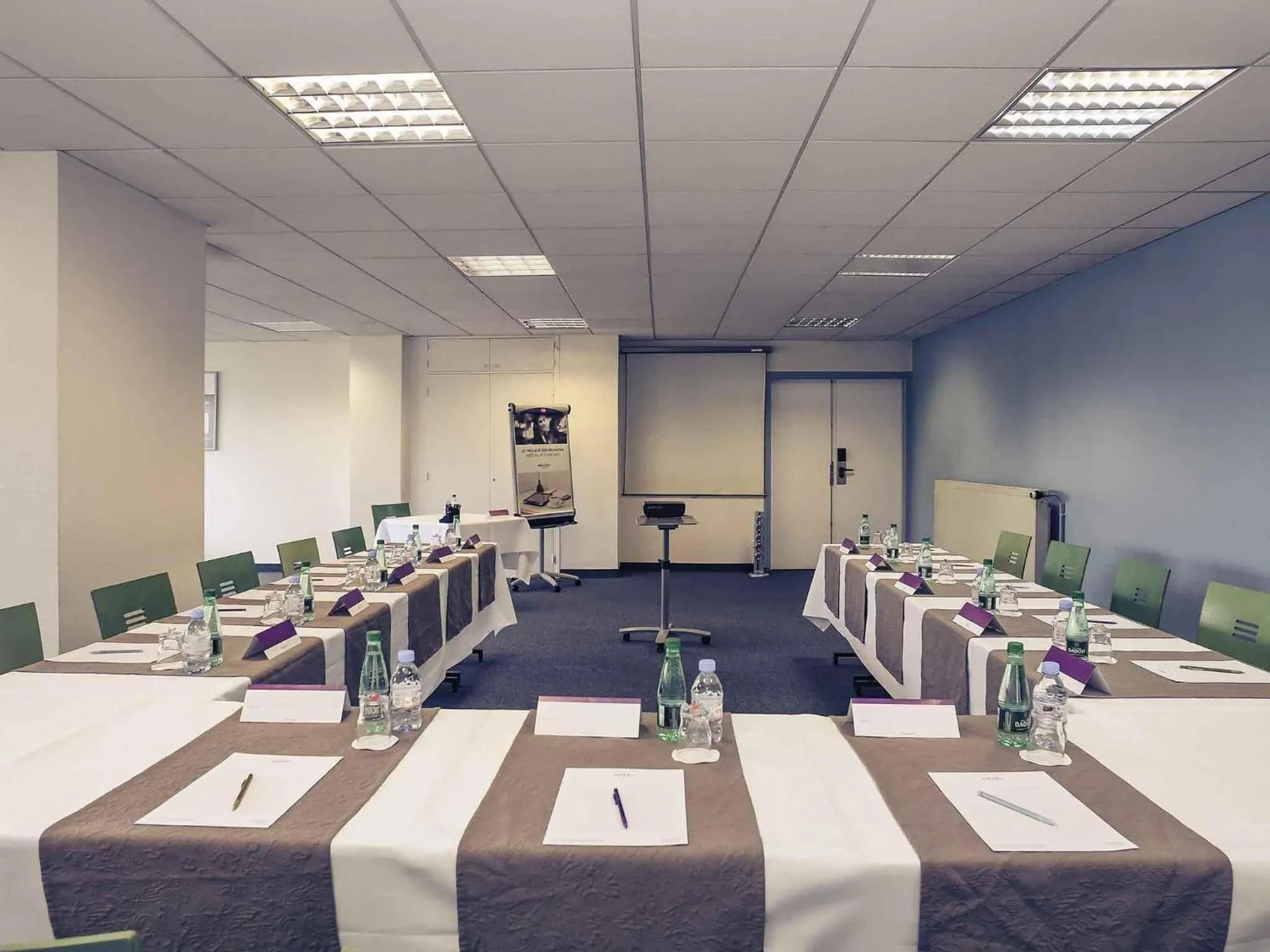 Meeting/conference room in Mercure Saint Lô Centre
