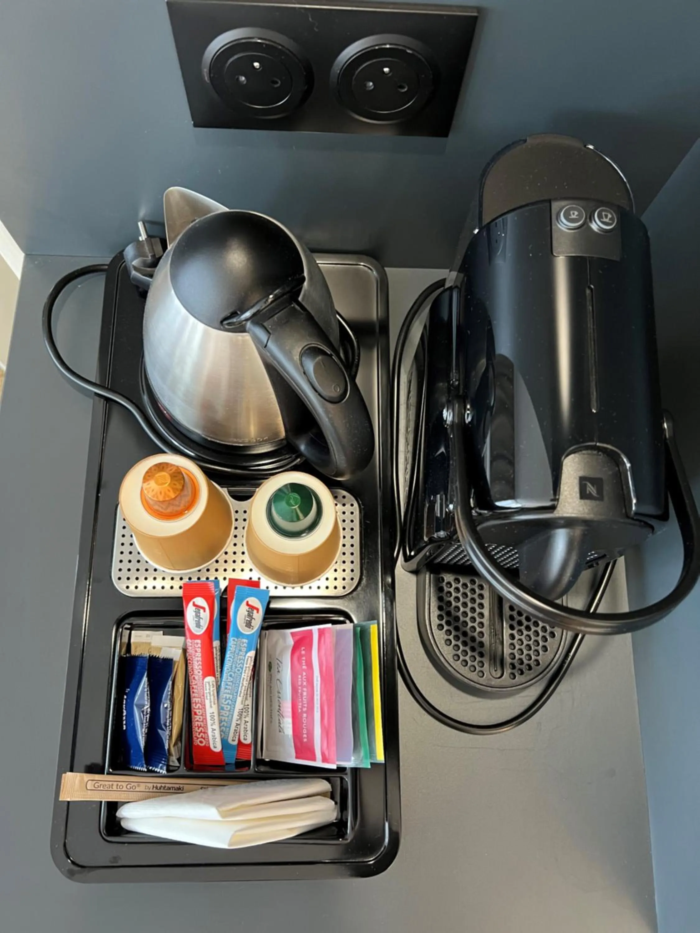 Coffee/tea facilities in Mercure Saint Lô Centre