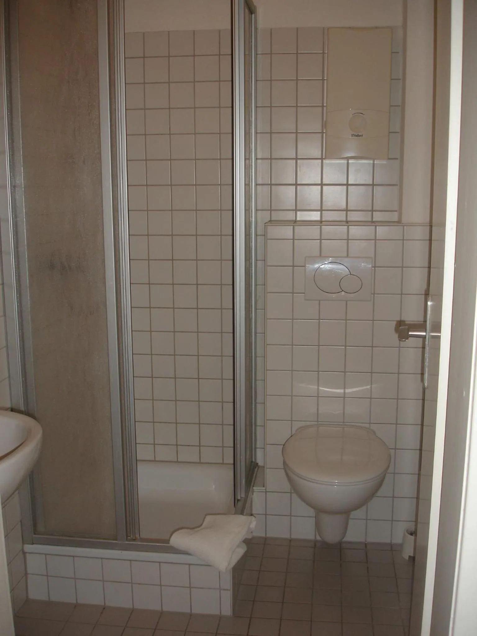 Bathroom in City-Pension-Dortmund