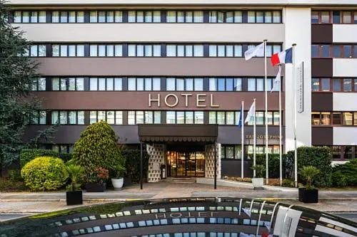 Property building in Mercure Versailles Paris Ouest