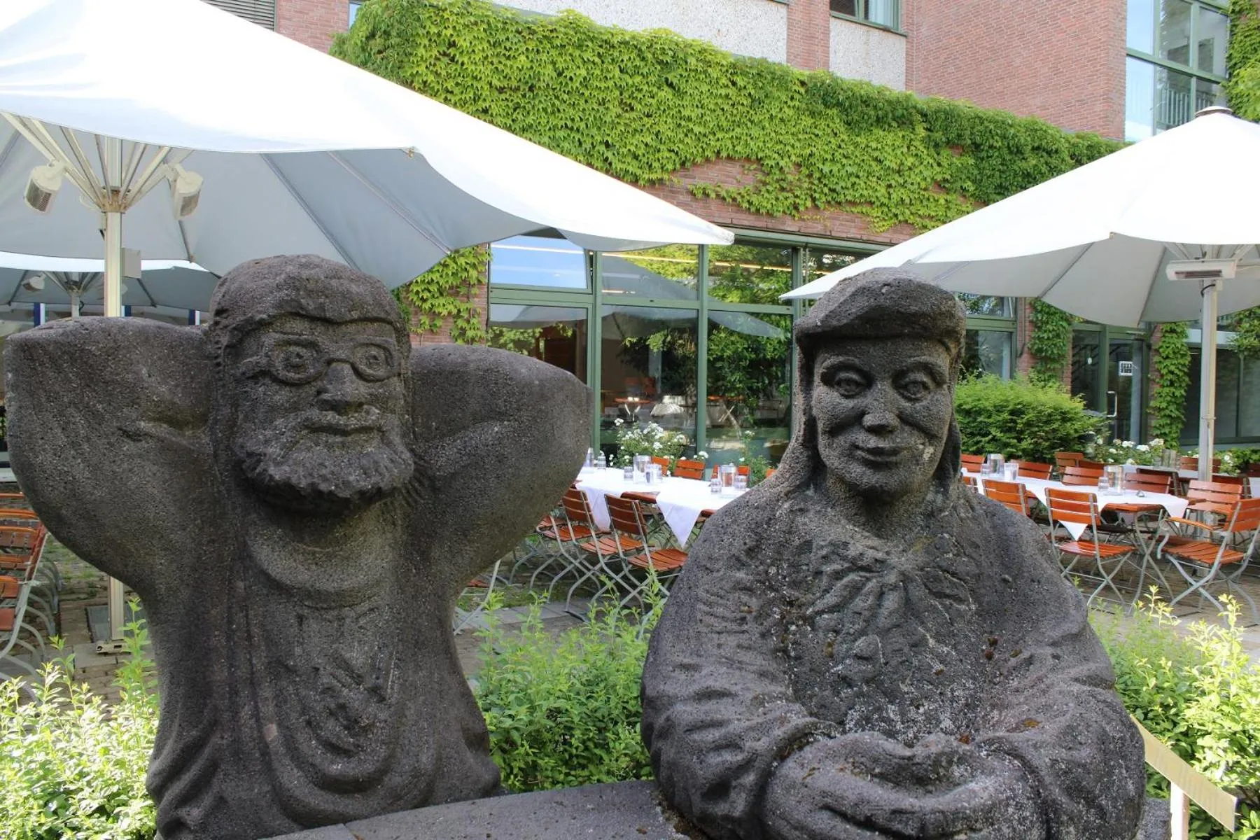 Patio in GenoHotel Forsbach