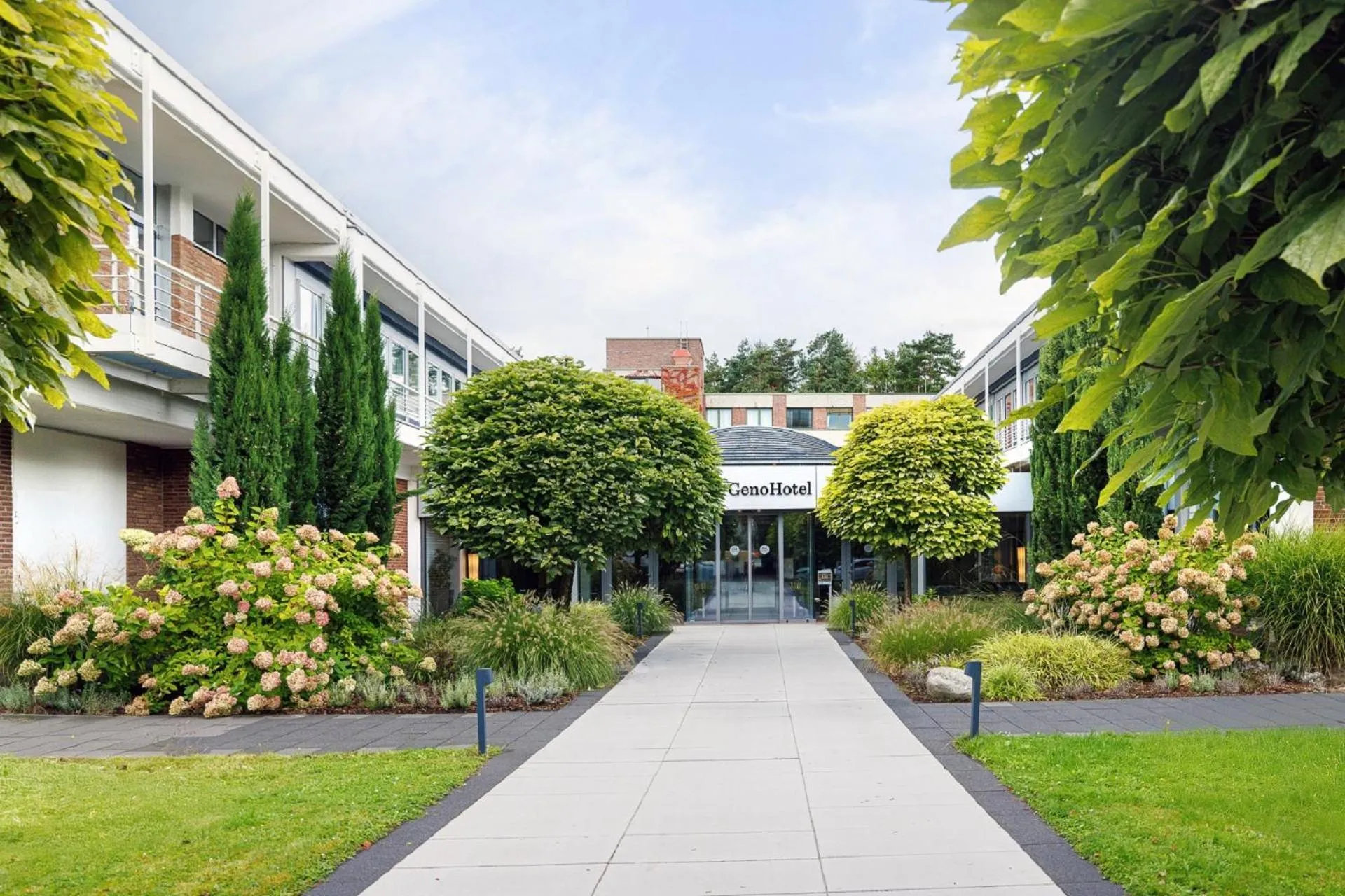 Facade/entrance in GenoHotel Forsbach